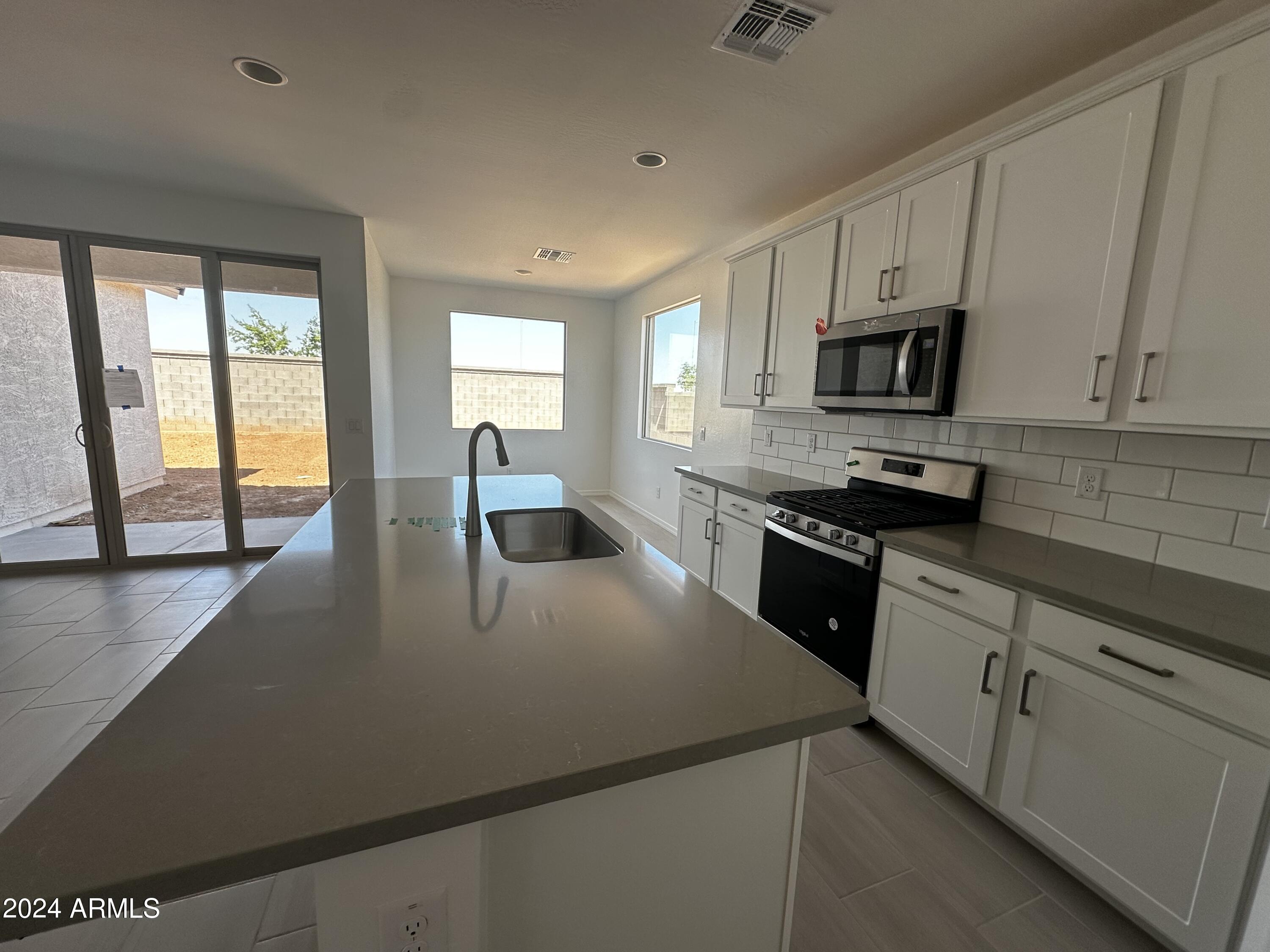 6252 S EMERY --