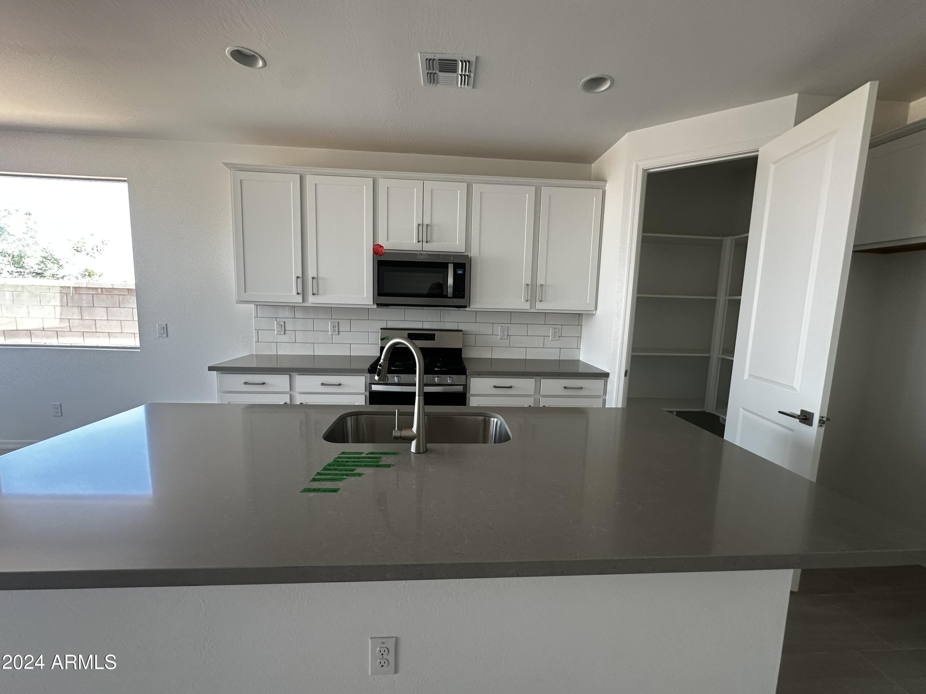 6252 S EMERY --