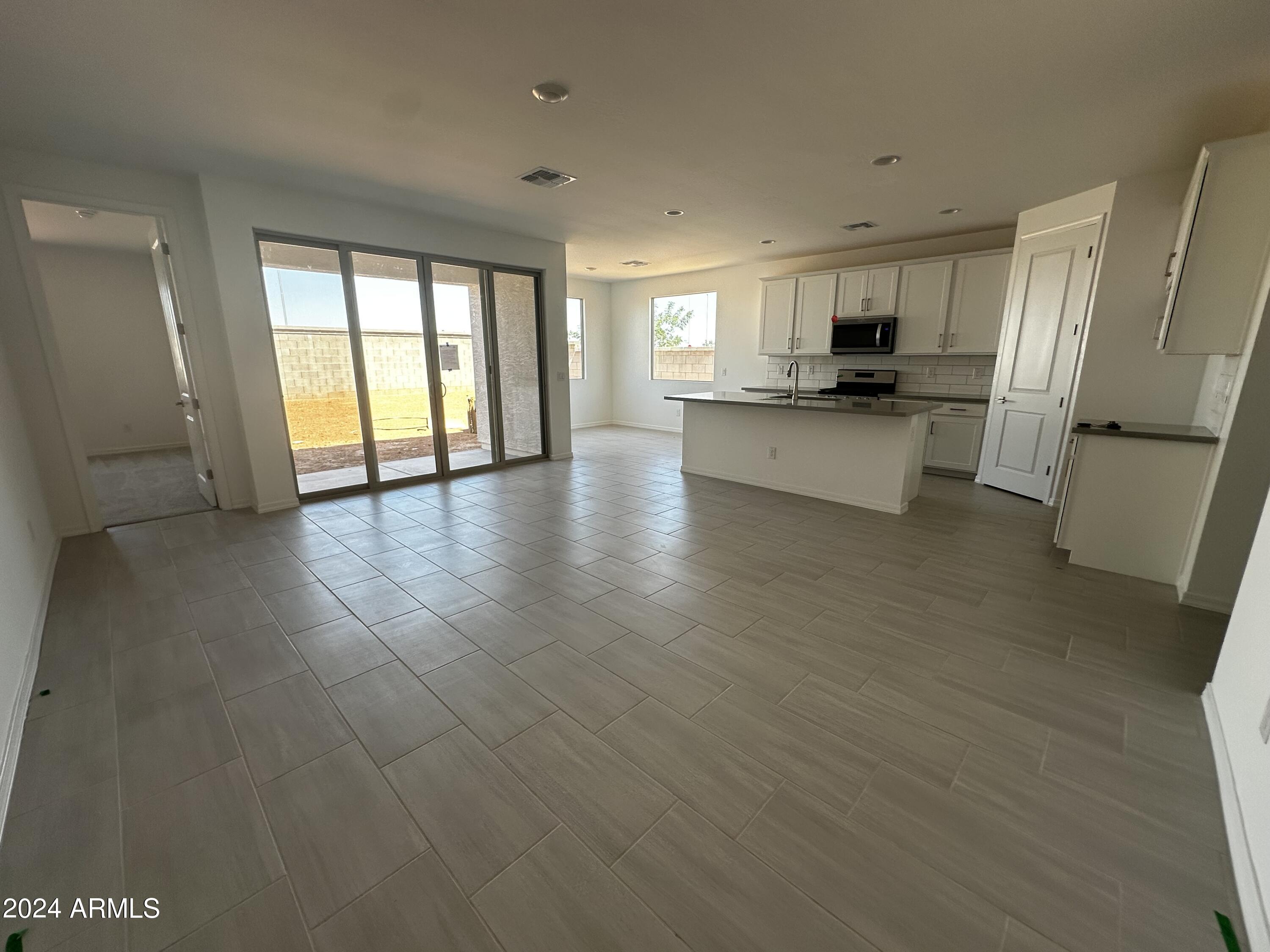 6252 S EMERY --