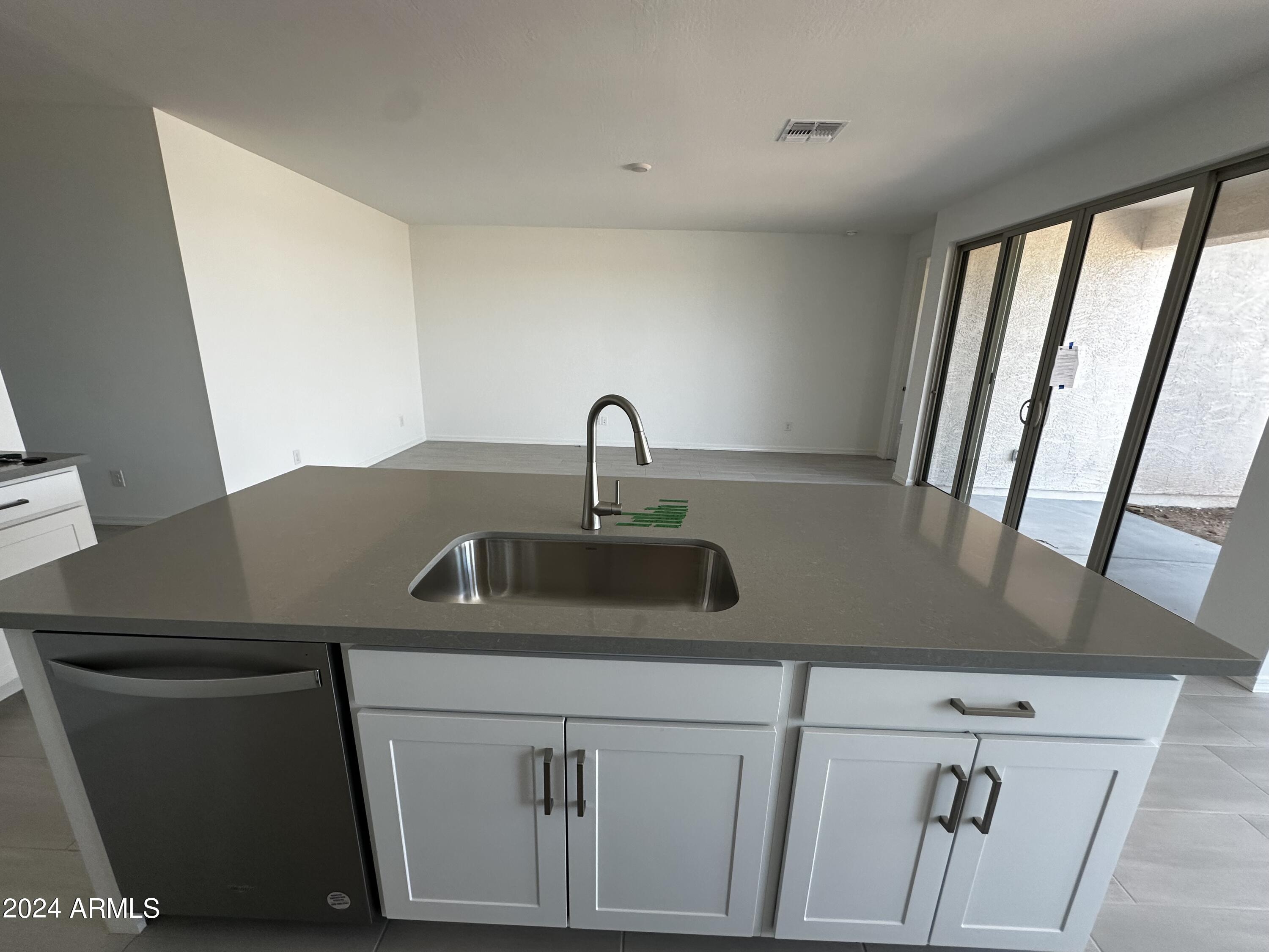 6252 S EMERY --