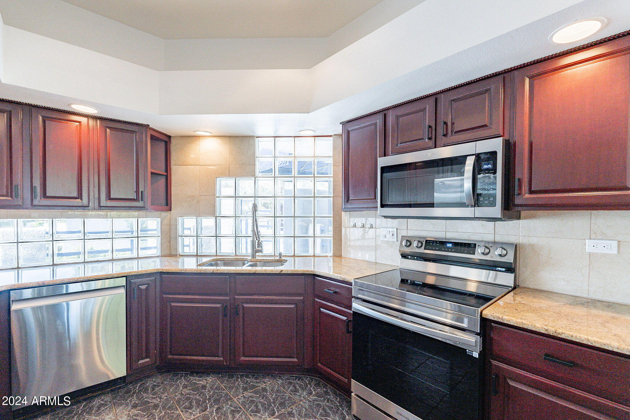 902 W Glendale Avenue # 216