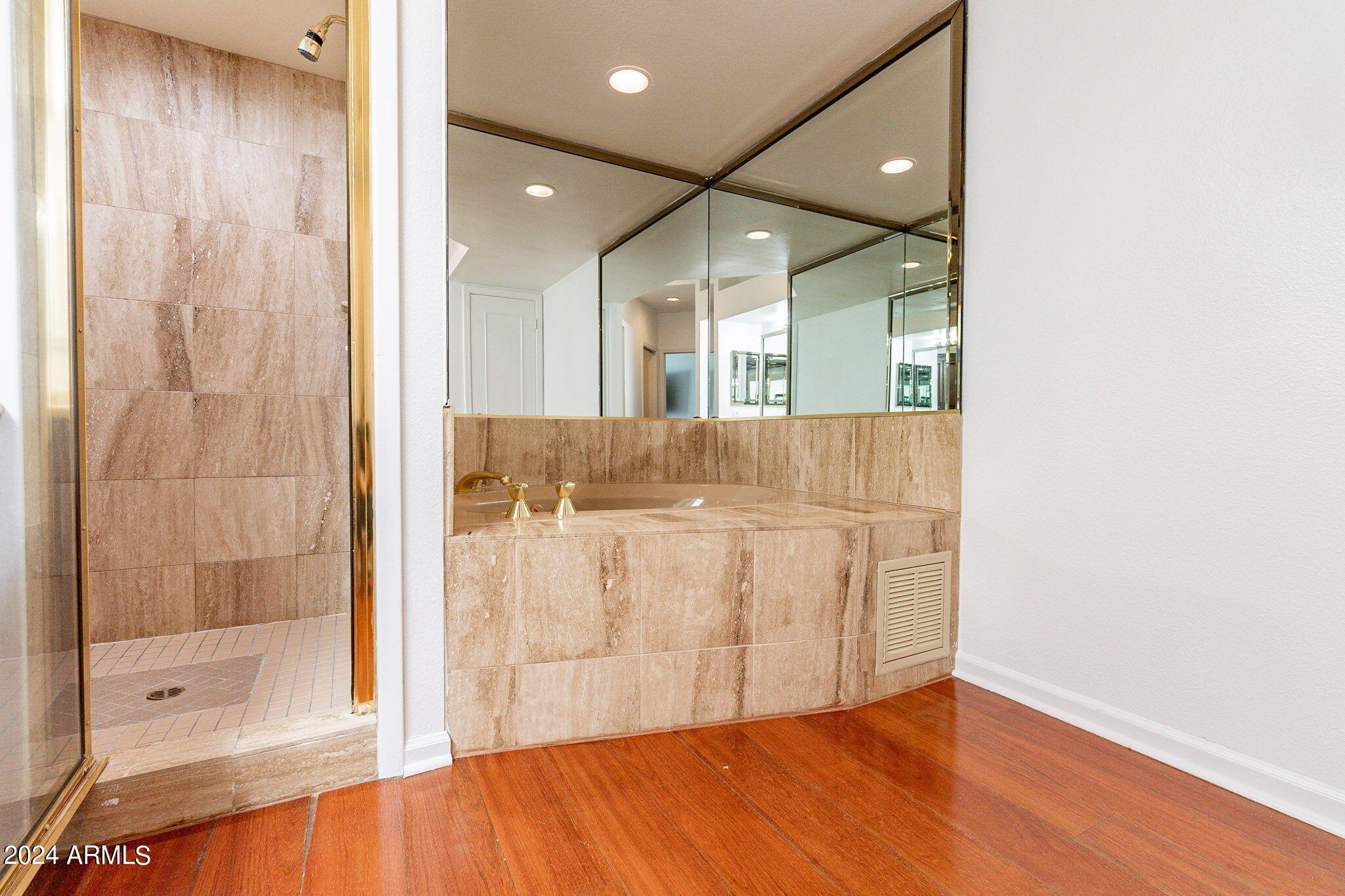 902 W Glendale Avenue # 216
