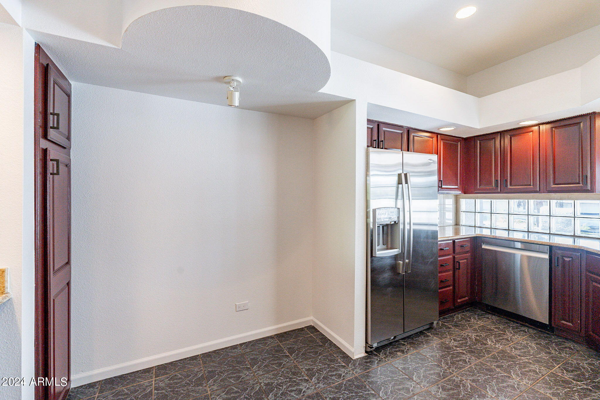 902 W Glendale Avenue # 216
