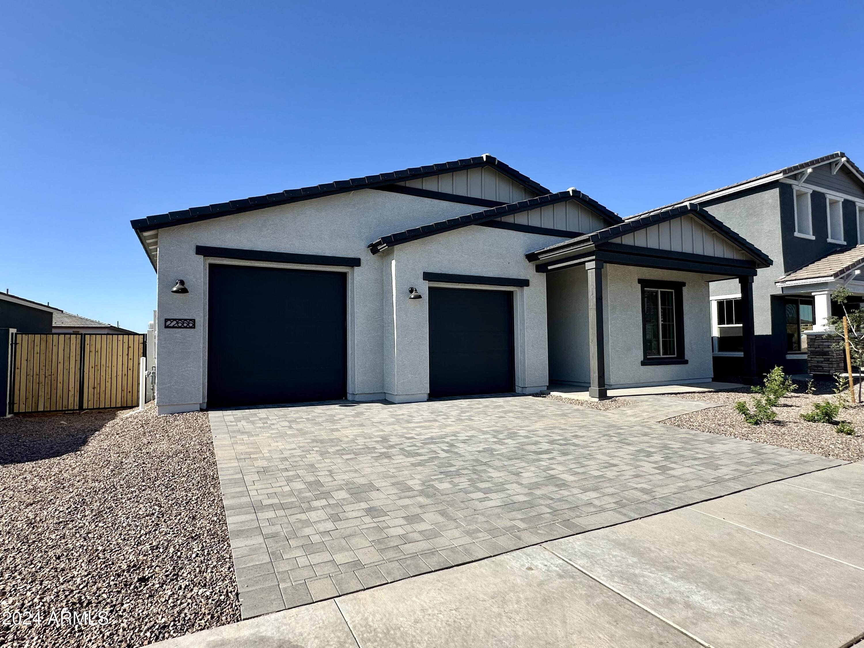 22666 E ROUNDUP Way