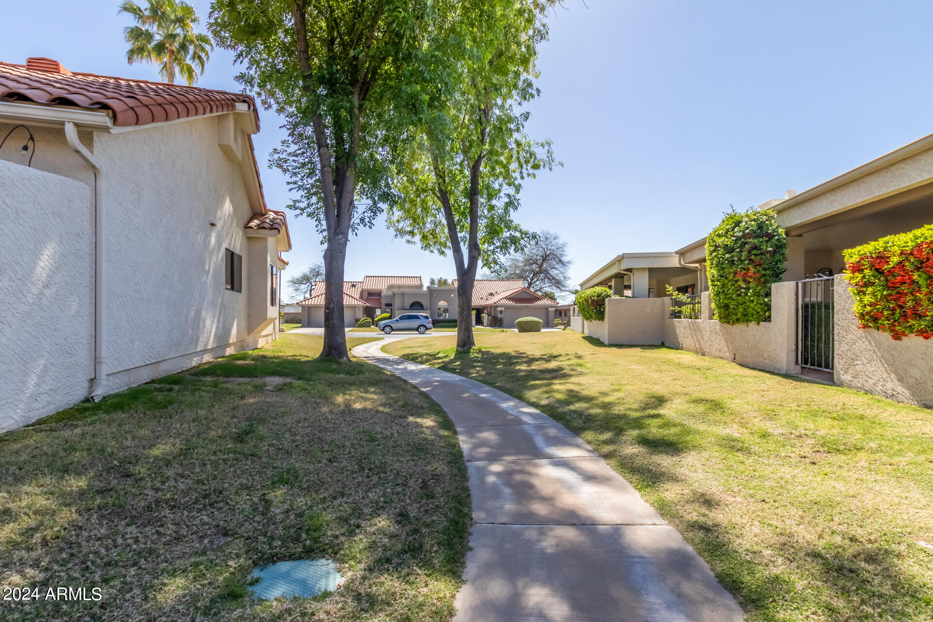 10506 E CINNABAR Avenue
