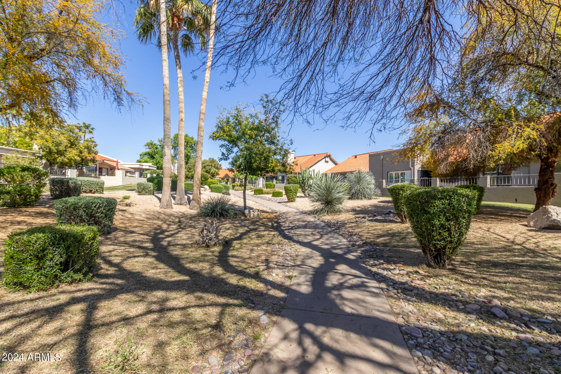 10506 E CINNABAR Avenue