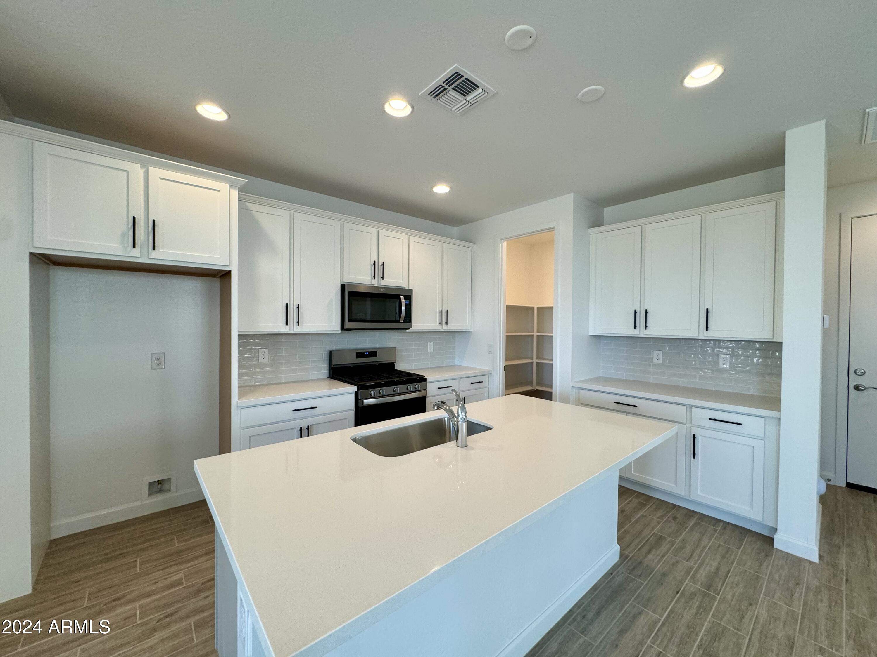 2247 W PASO Trail