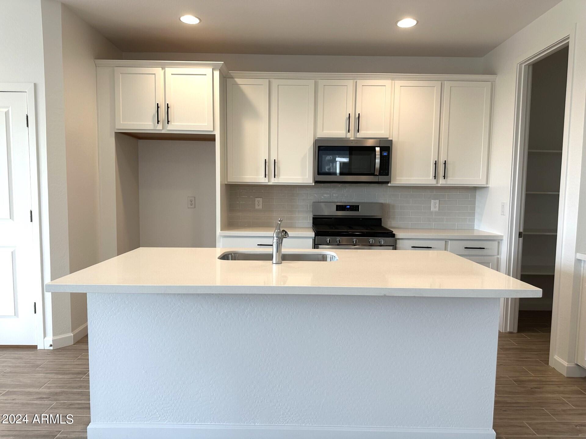 2247 W PASO Trail