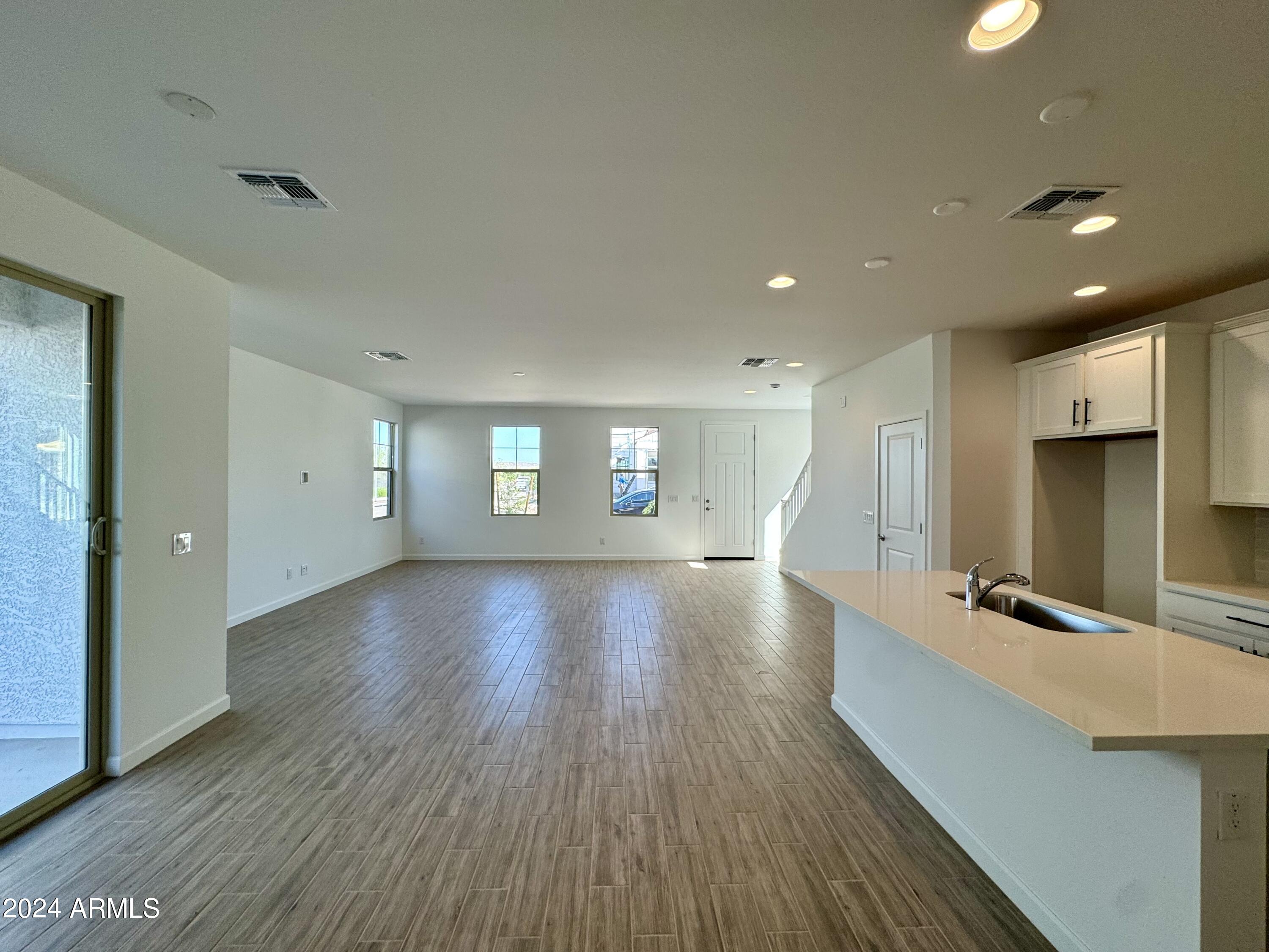 2247 W PASO Trail