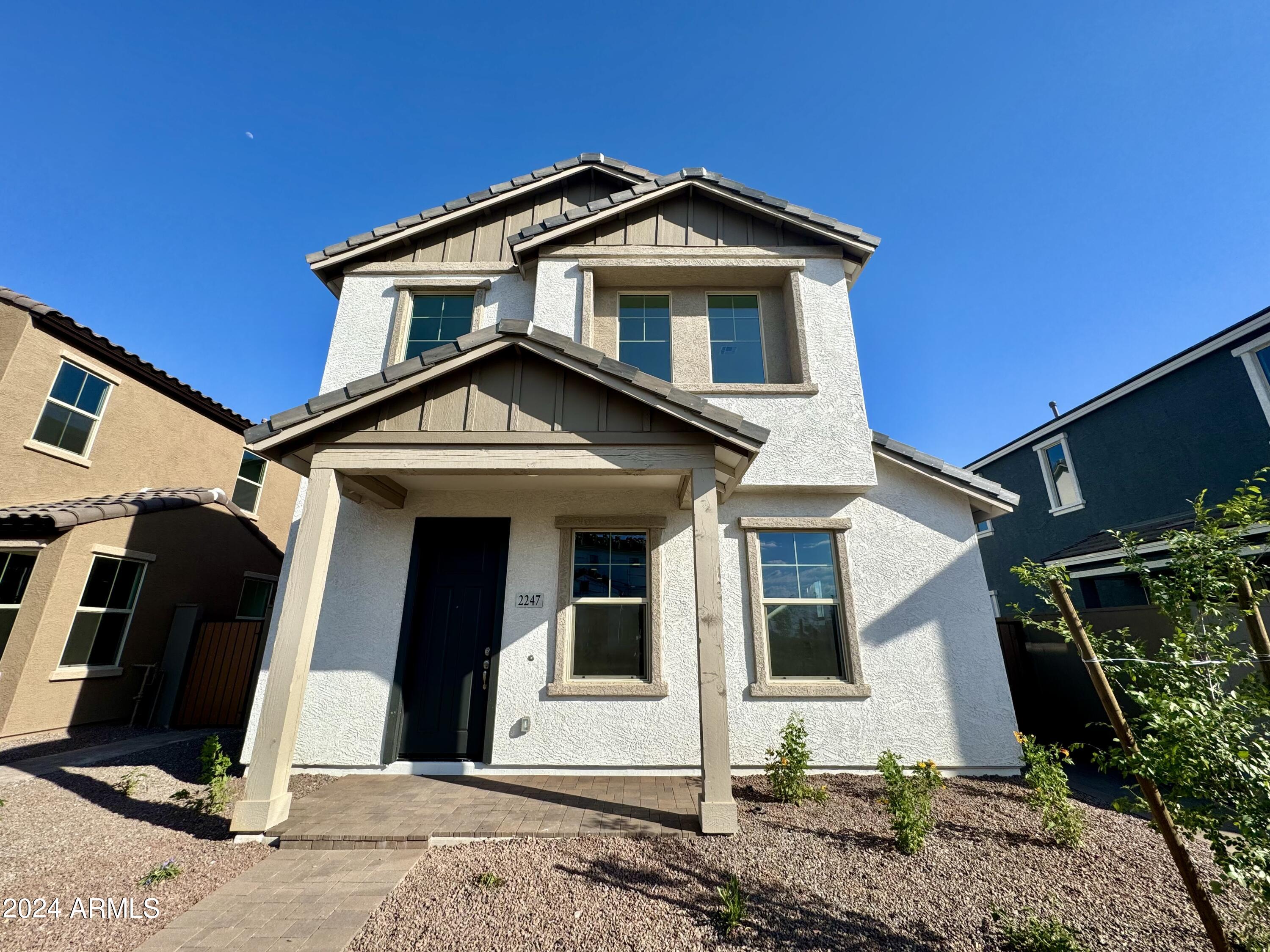 2247 W PASO Trail
