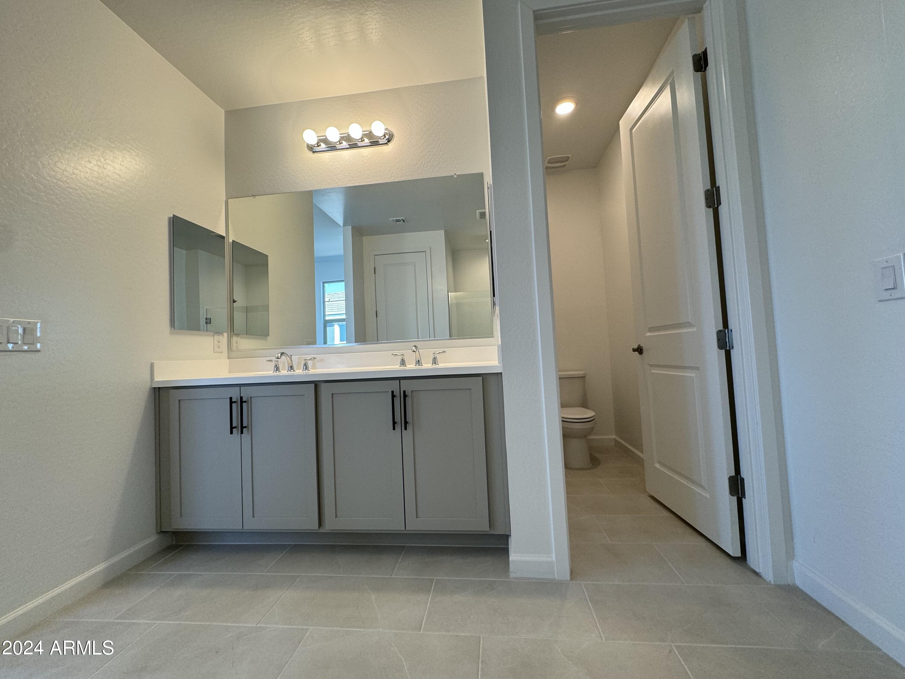 2247 W PASO Trail