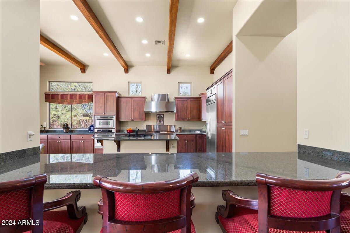 8921 E NORA Circle