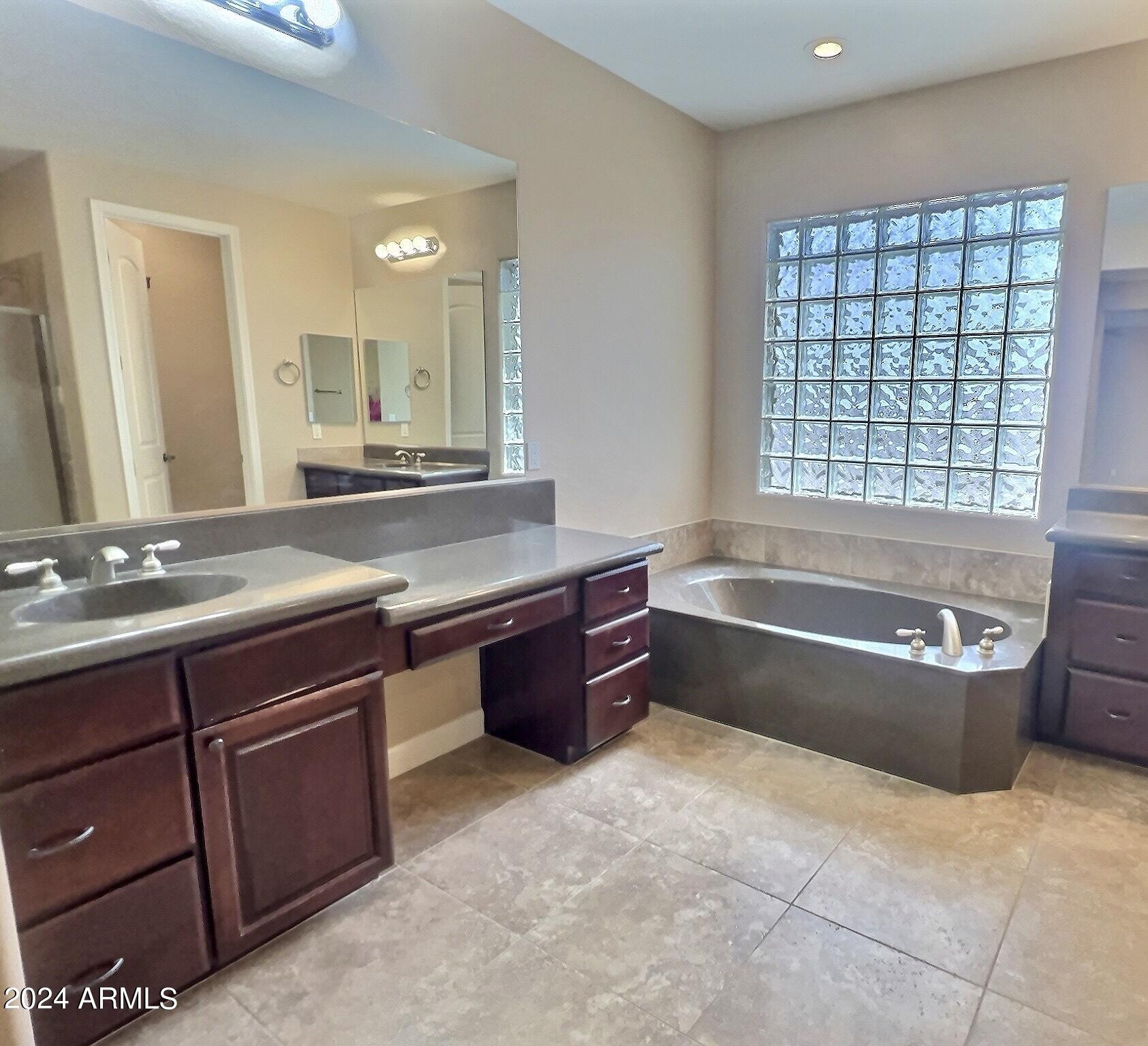 2613 E LANTANA Drive
