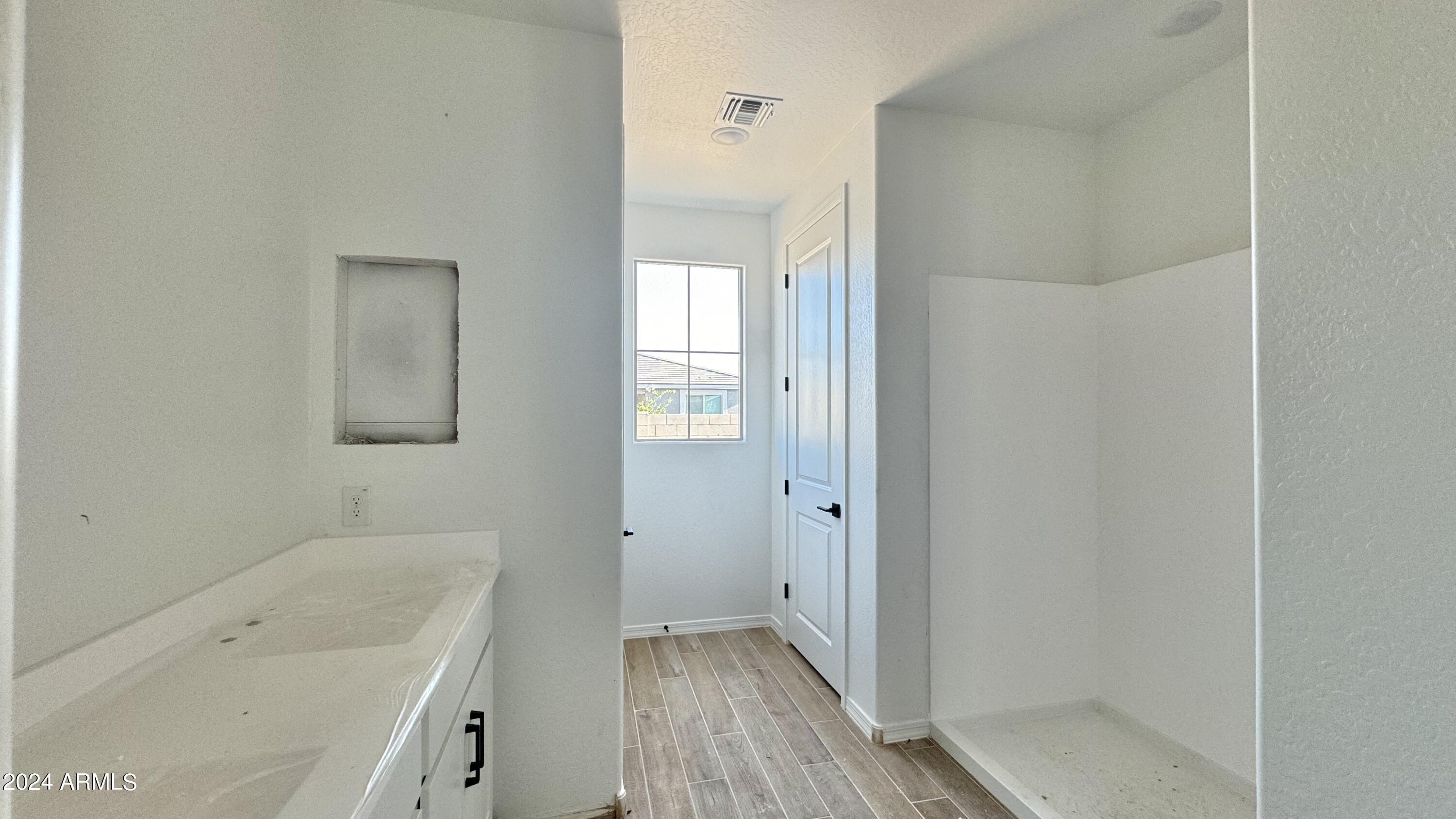 22937 E ROUNDUP Way