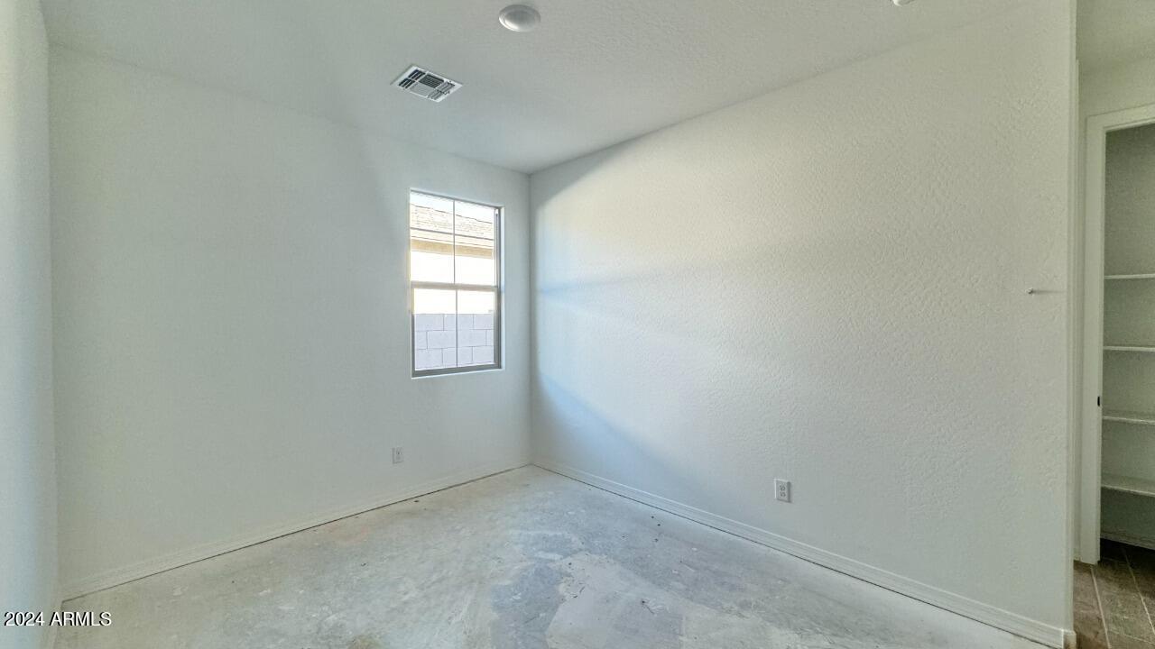22937 E ROUNDUP Way