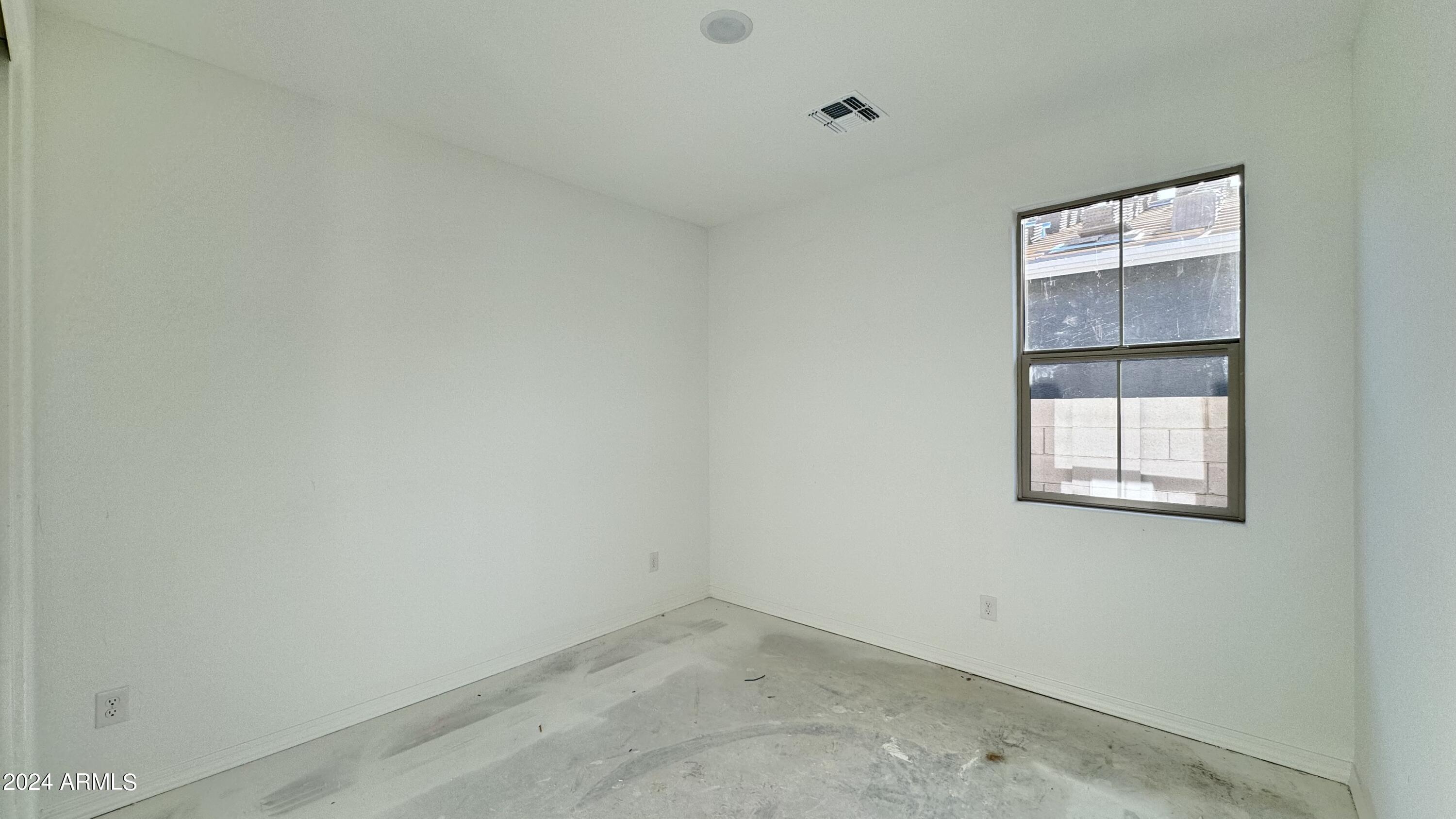 22937 E ROUNDUP Way
