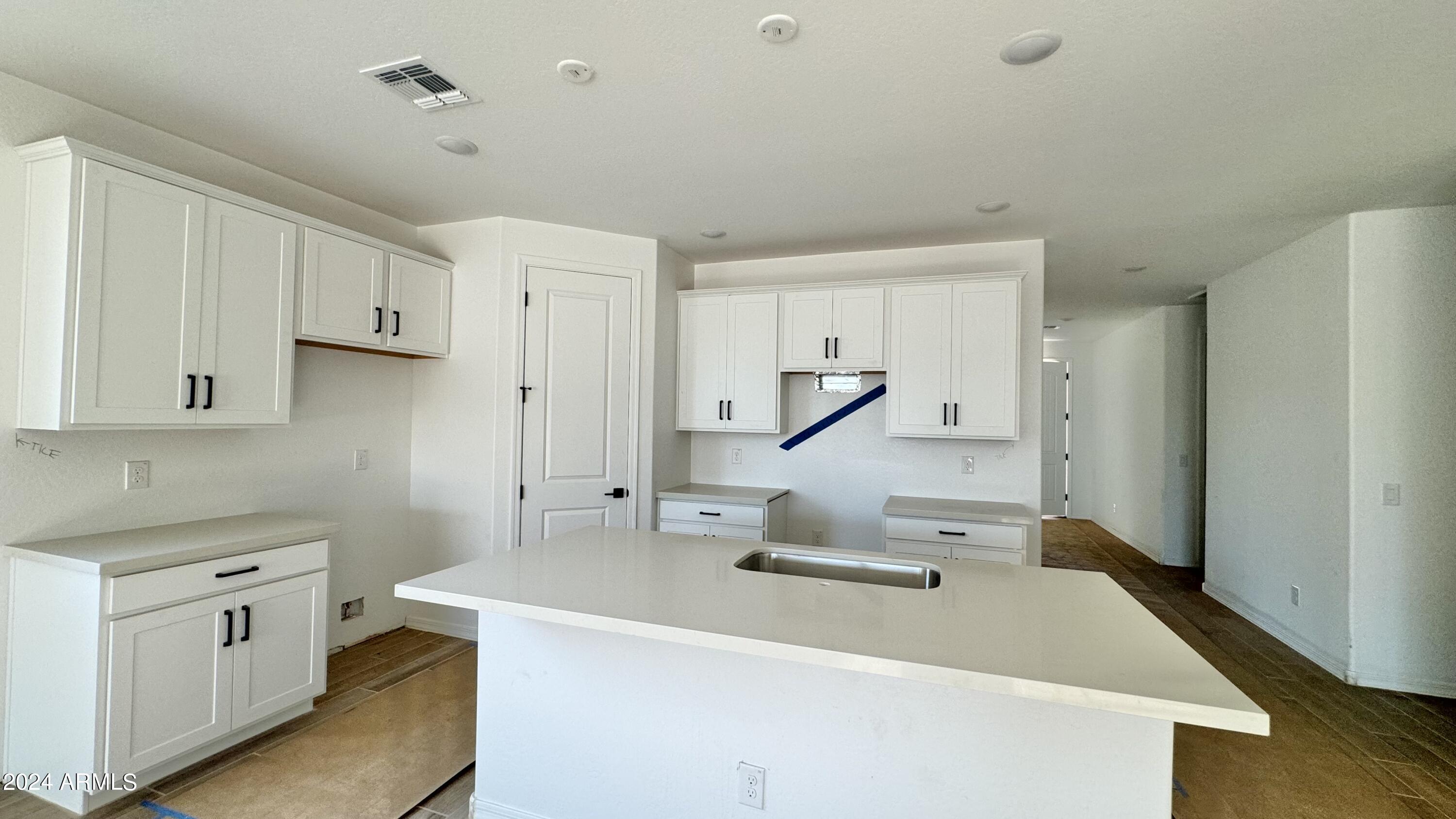 22937 E ROUNDUP Way