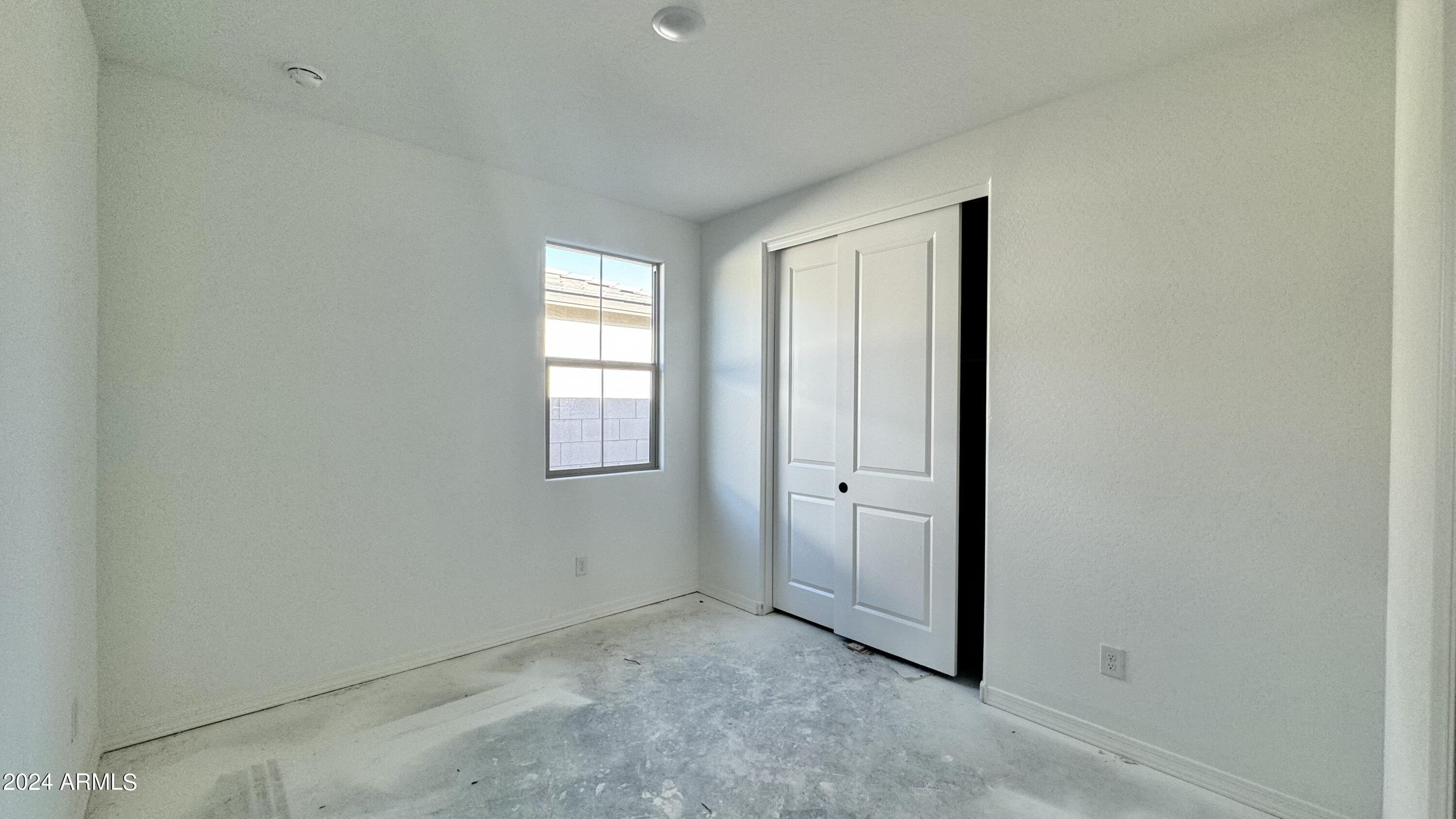 22937 E ROUNDUP Way
