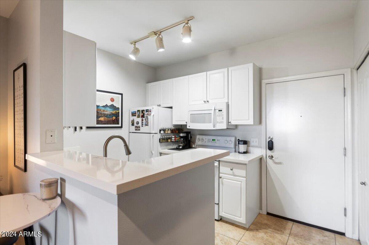 1701 E COLTER Street # 242