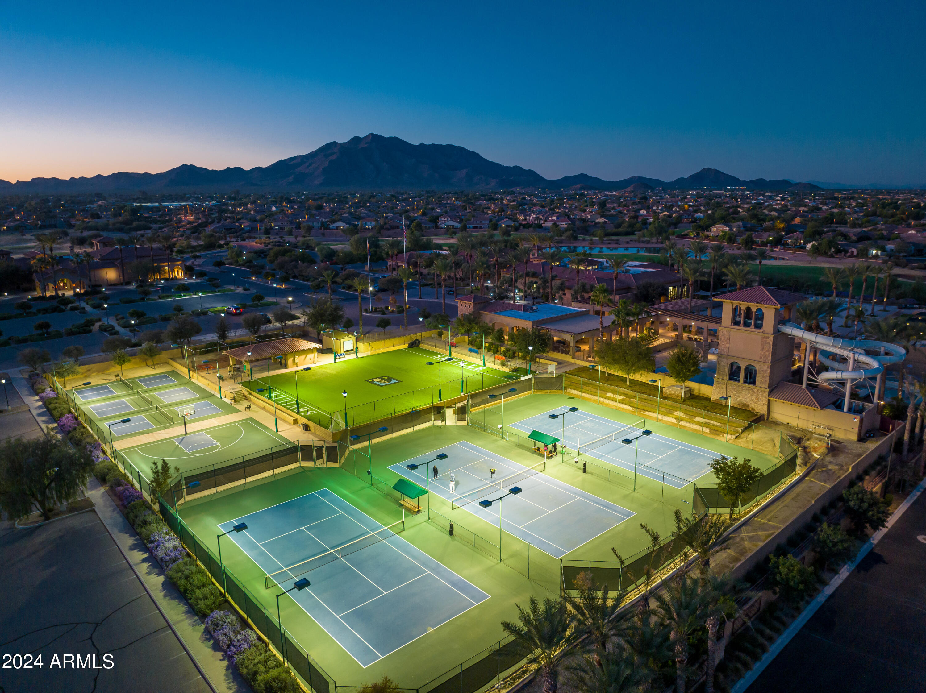 4451 E SPORTS Drive