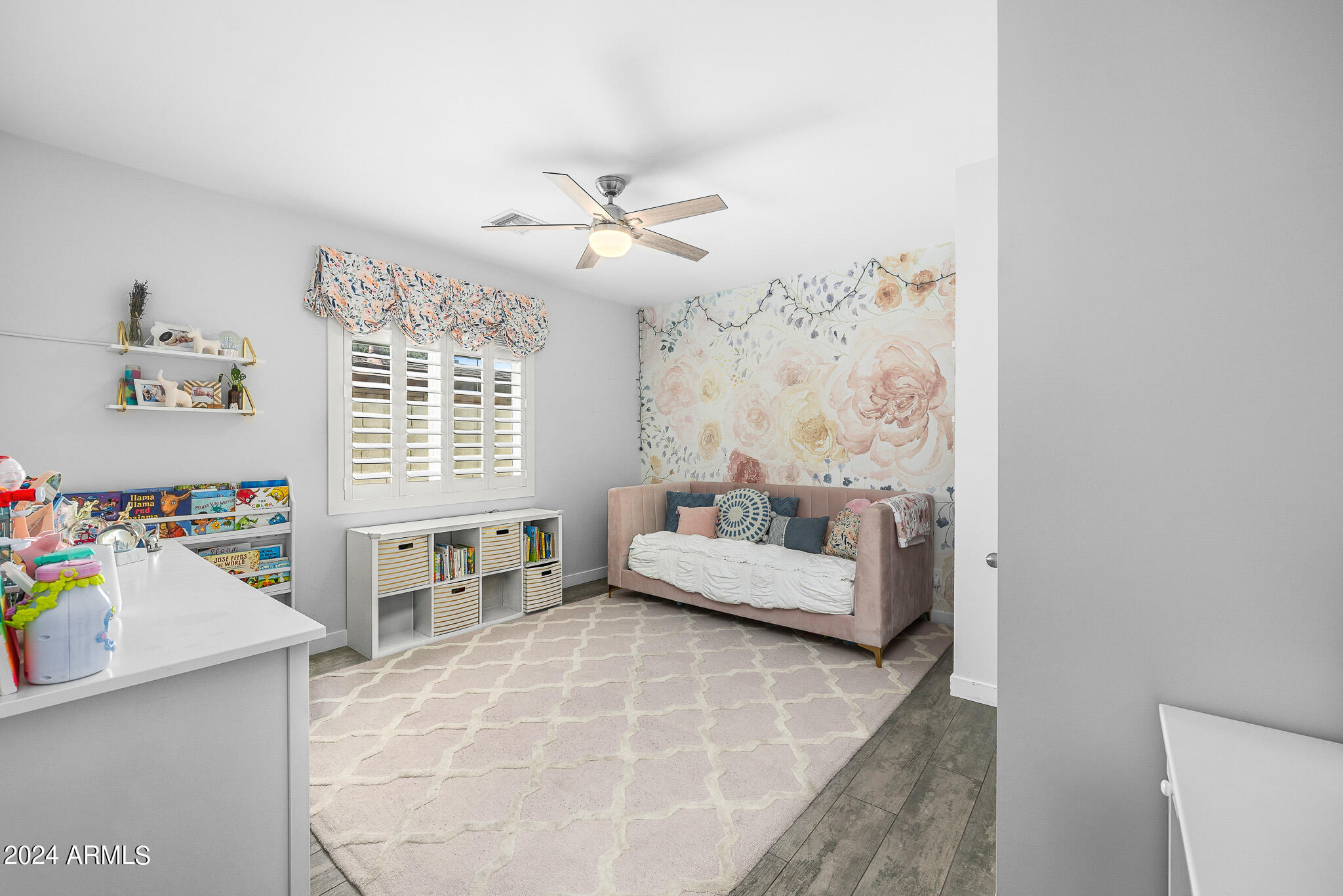 4239 N 42ND Place