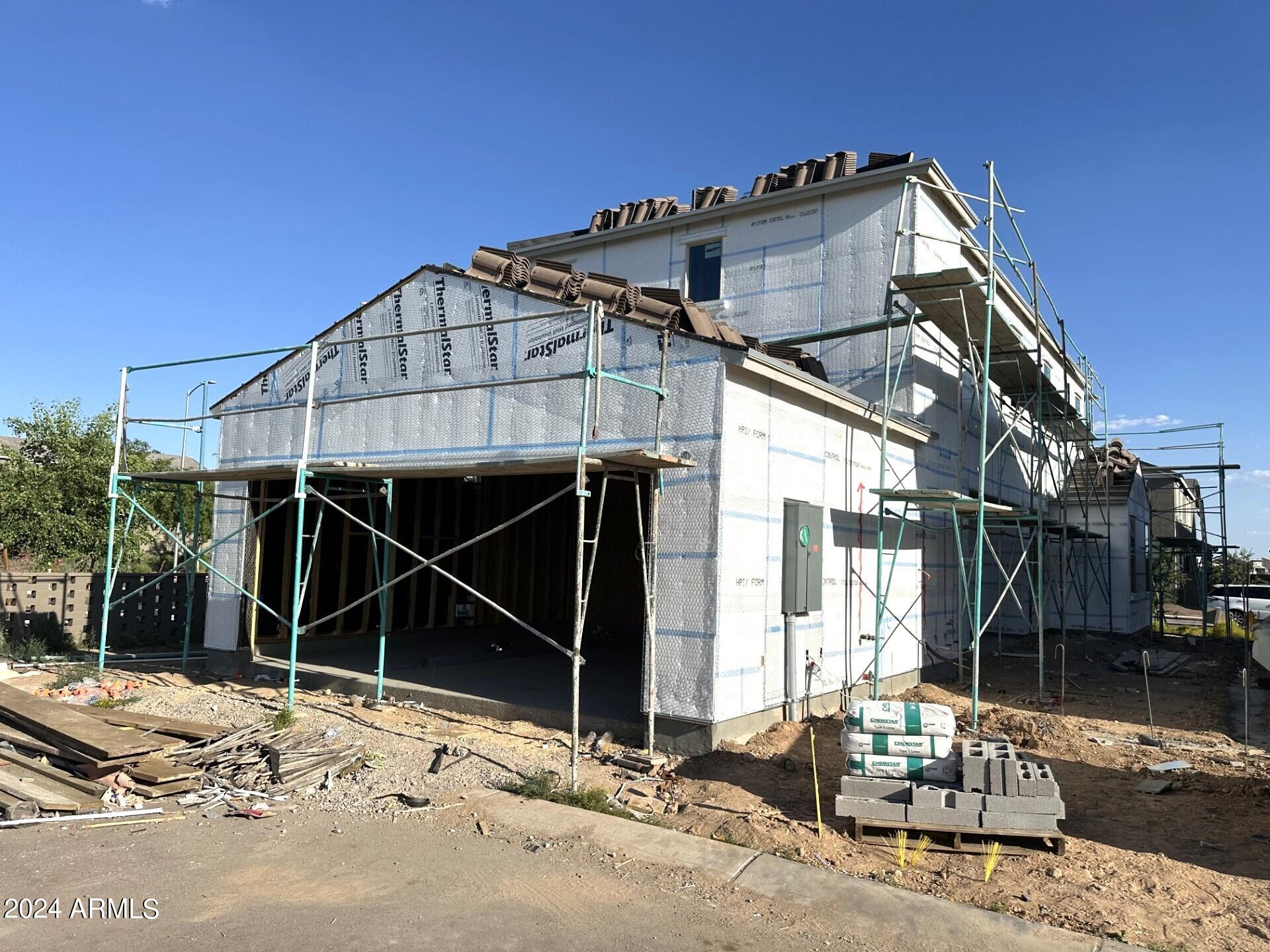 2206 W PASO Trail