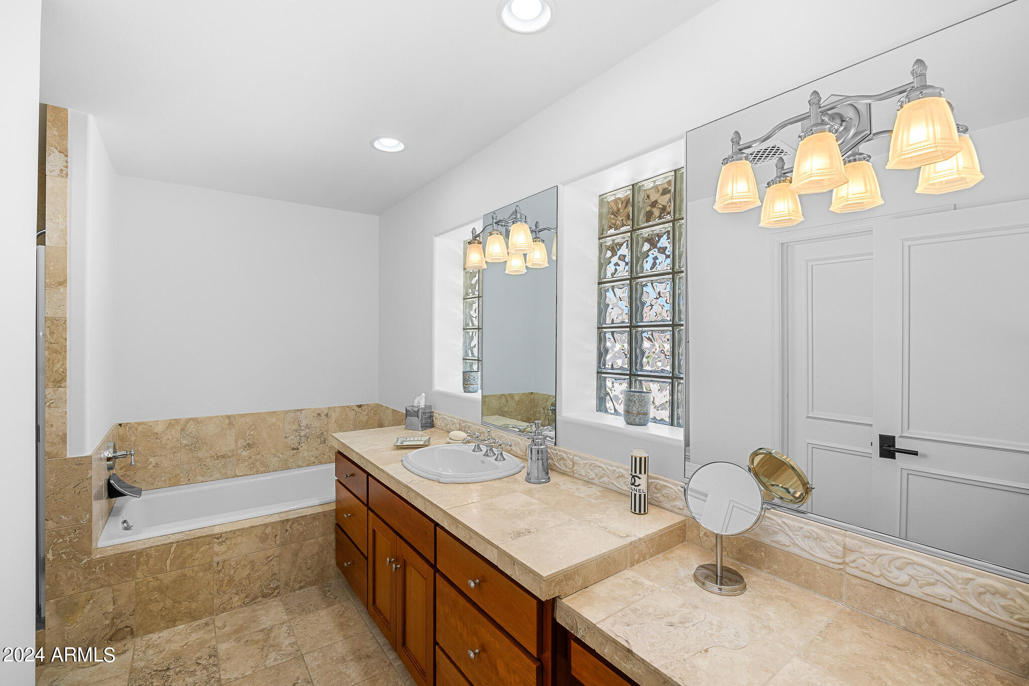 5434 E LINCOLN Drive # 35