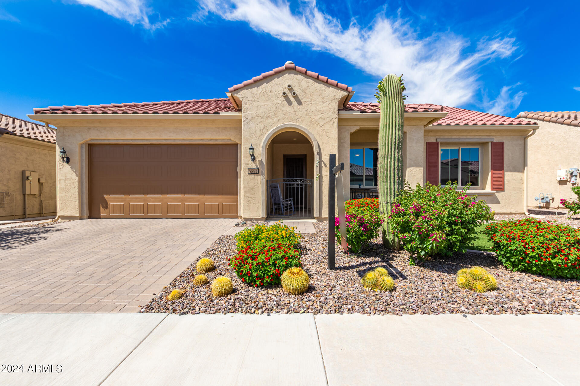5892 W CACTUS WREN Way