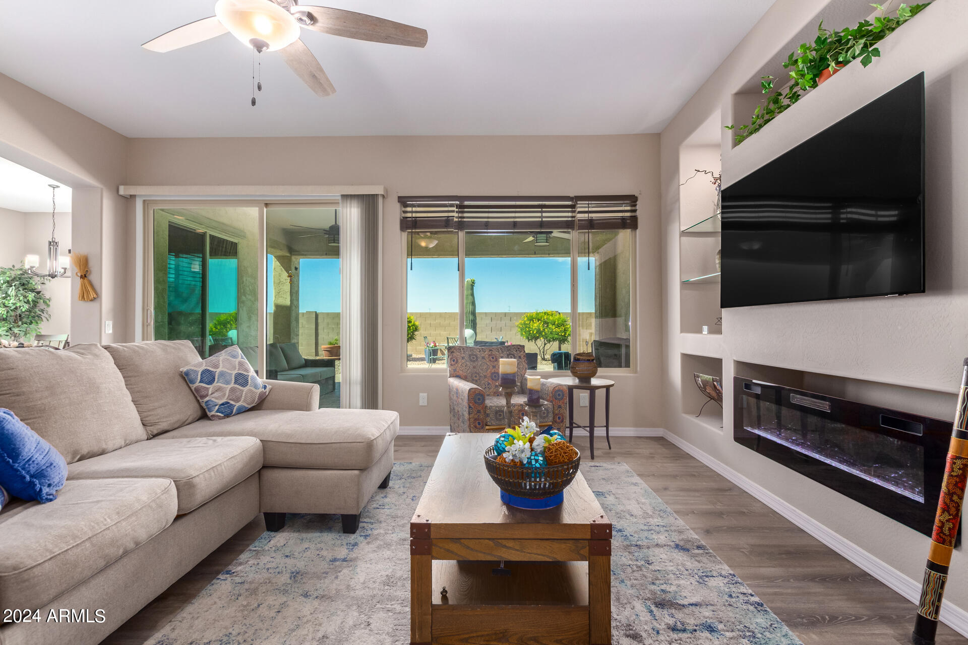5892 W CACTUS WREN Way