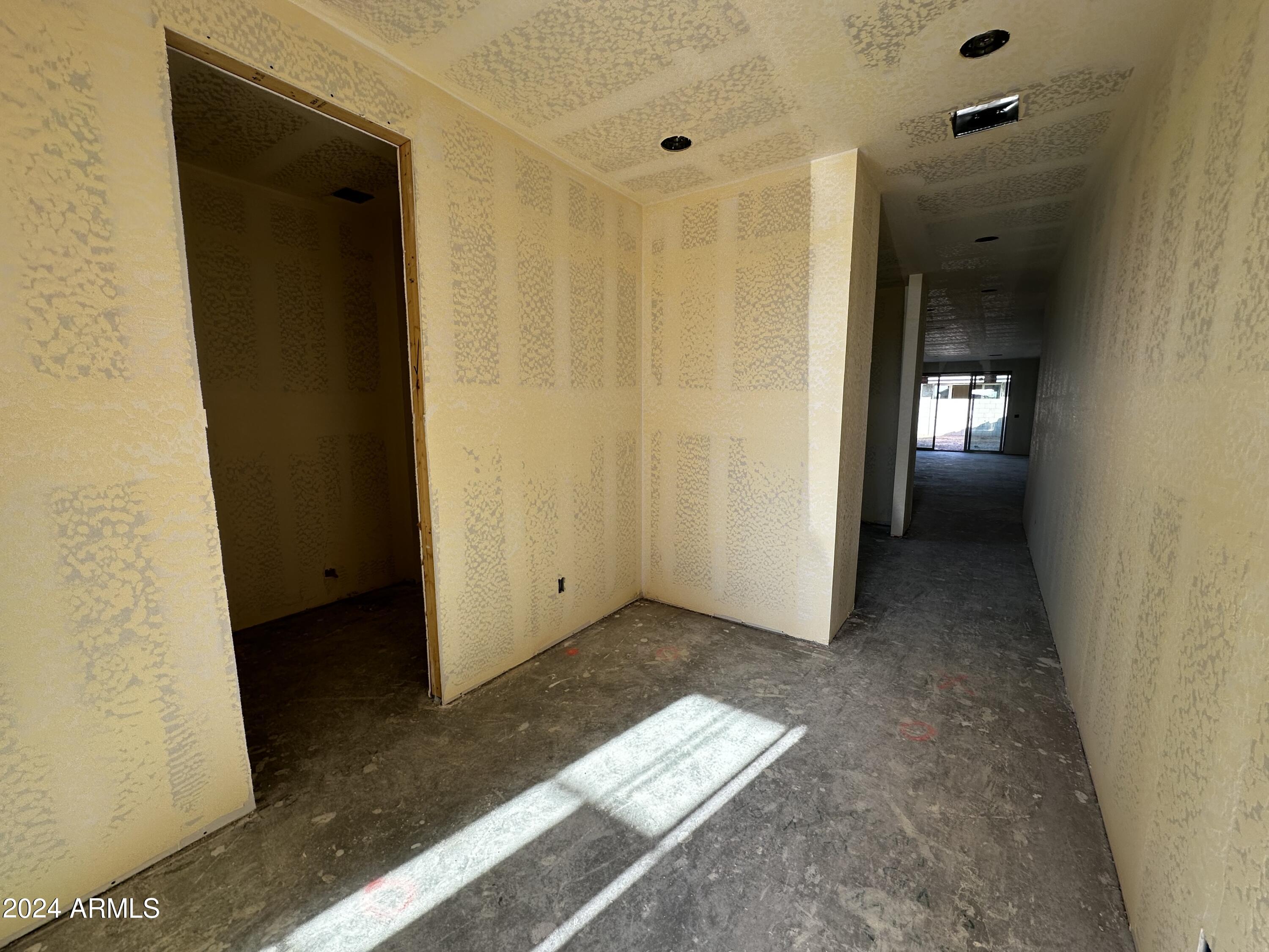 6103 S OXLEY --