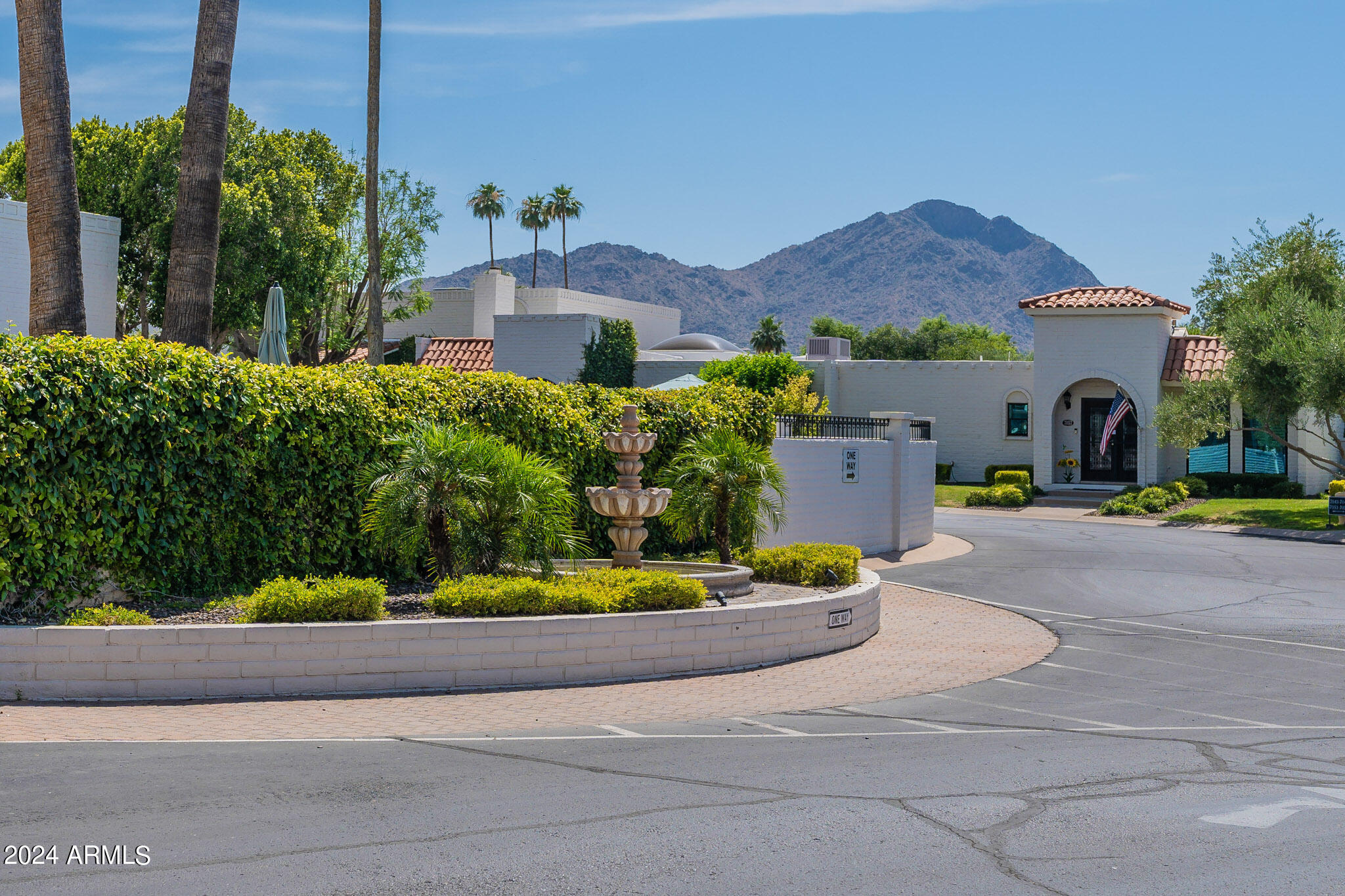 7133 E MCDONALD Drive