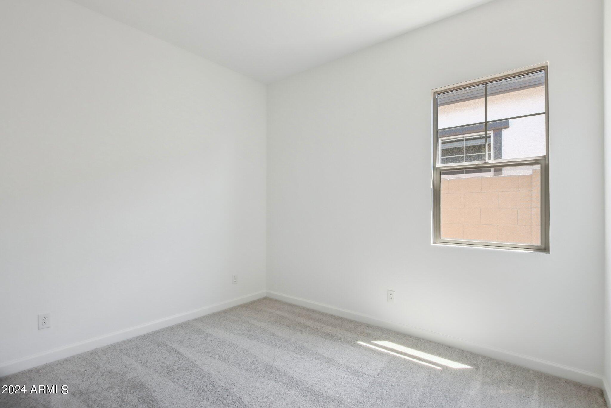 22682 E ROUNDUP Way