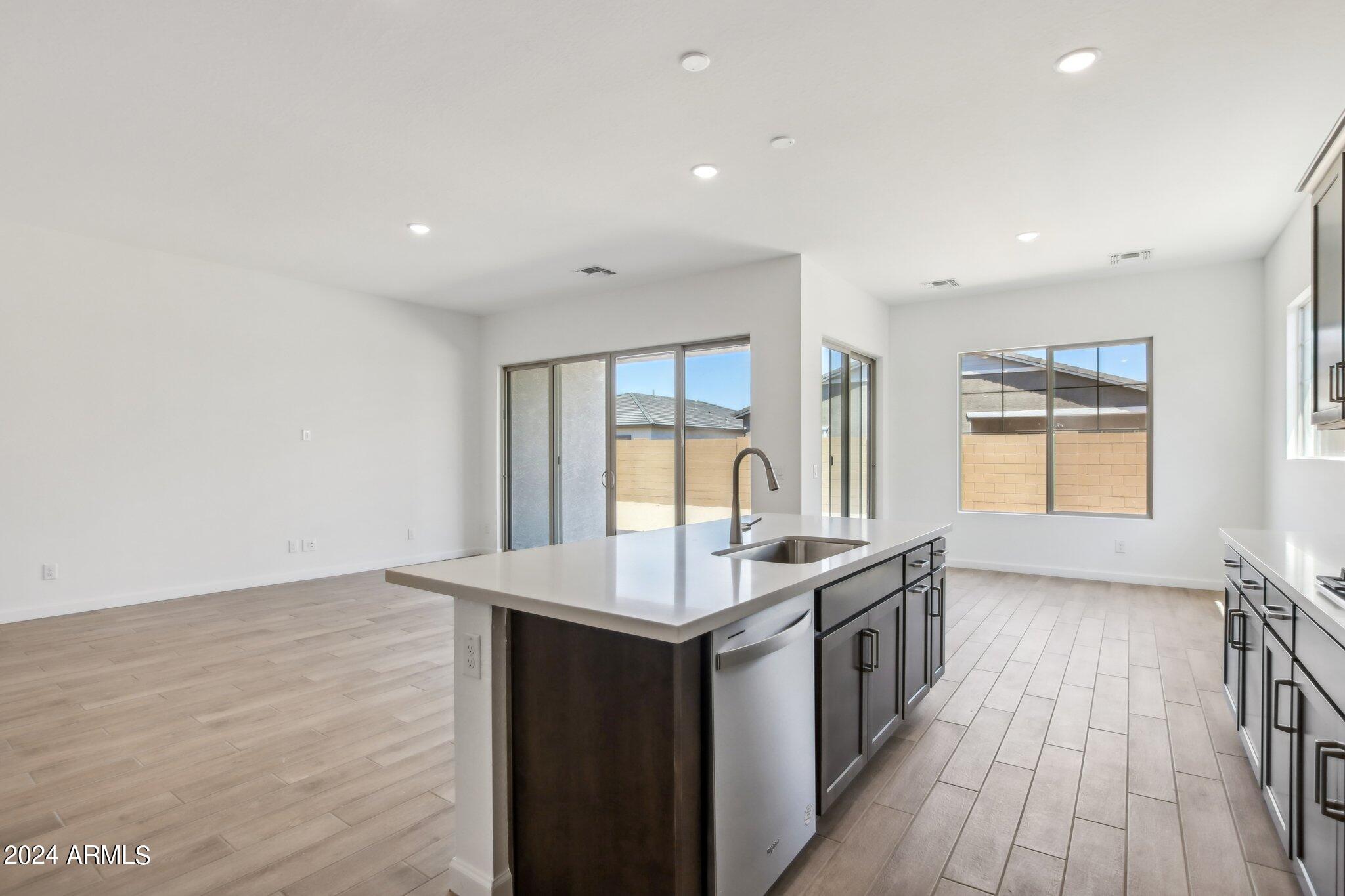 22682 E ROUNDUP Way