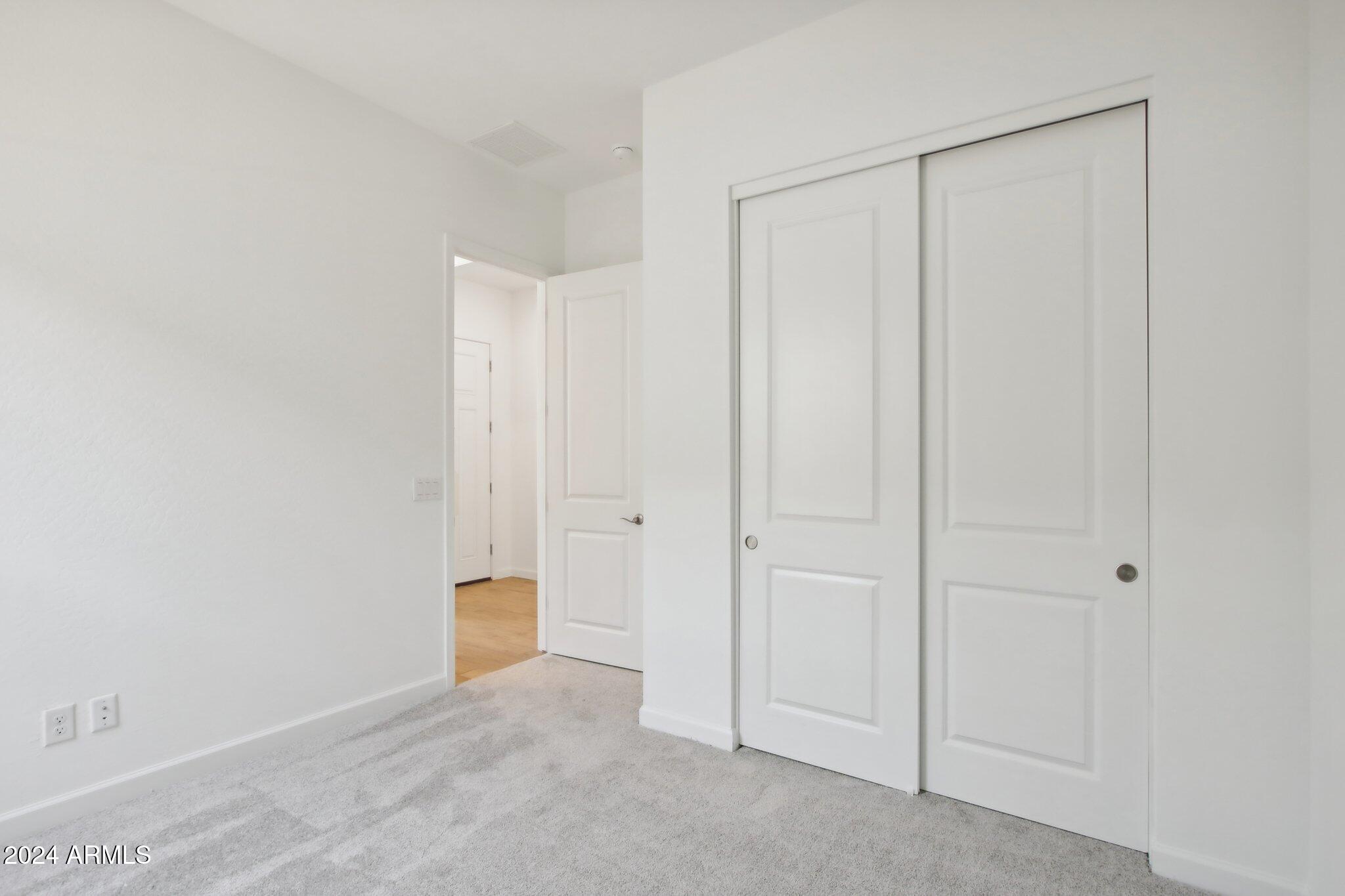 22682 E ROUNDUP Way