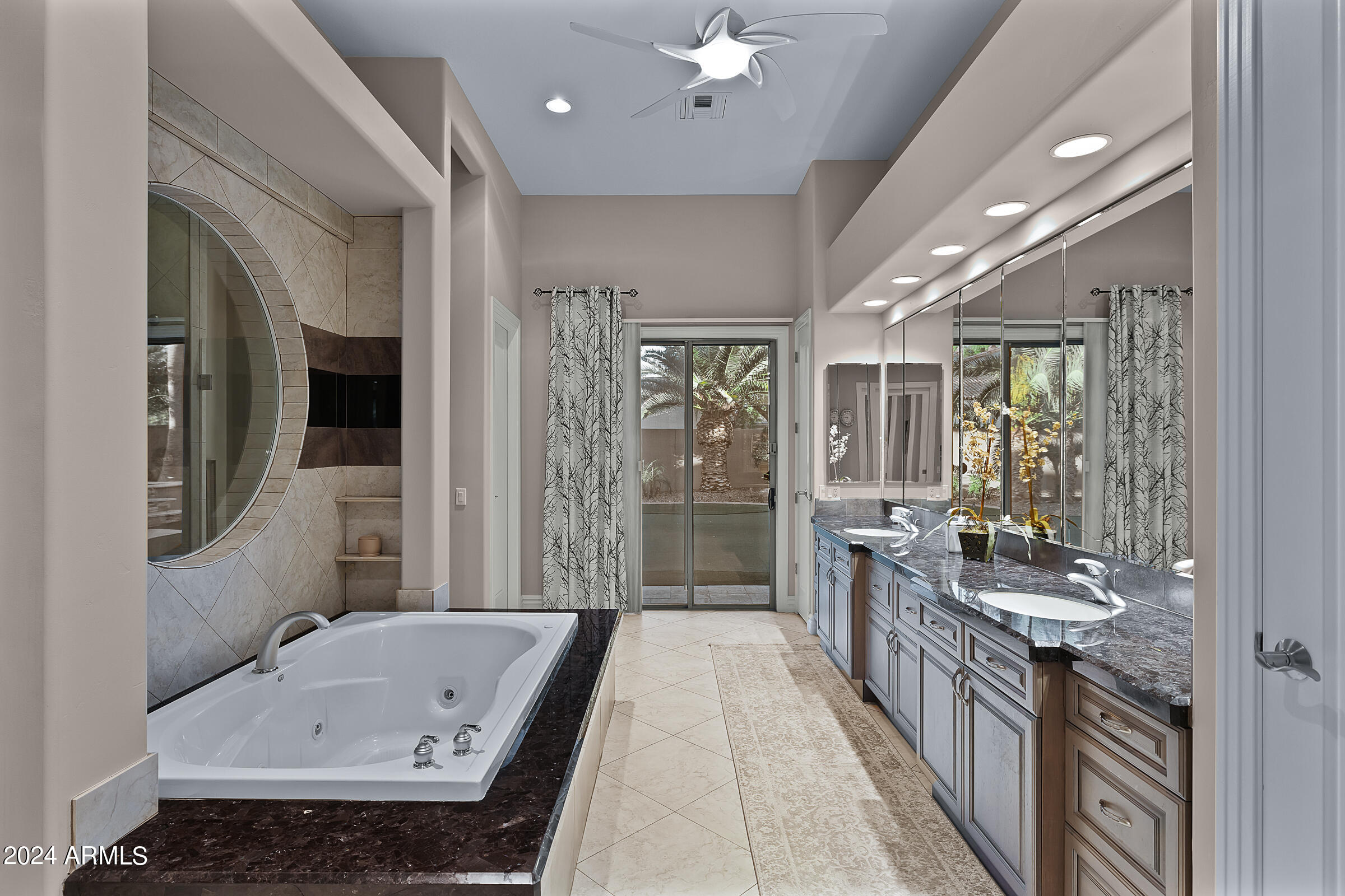 103 W MACAW Drive