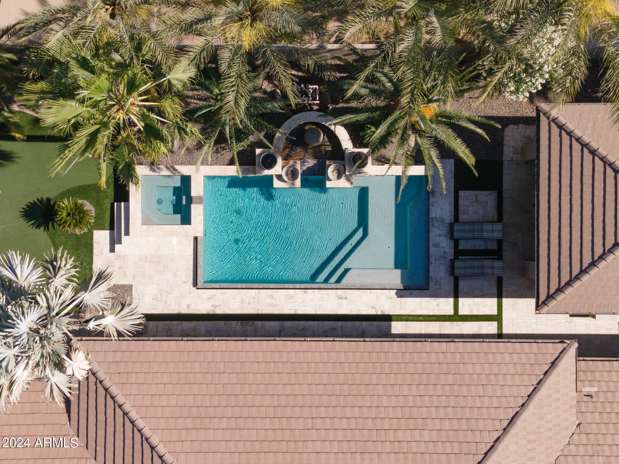 103 W MACAW Drive