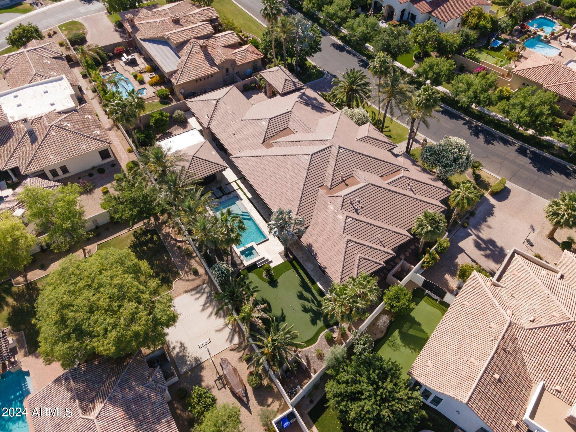 103 W MACAW Drive
