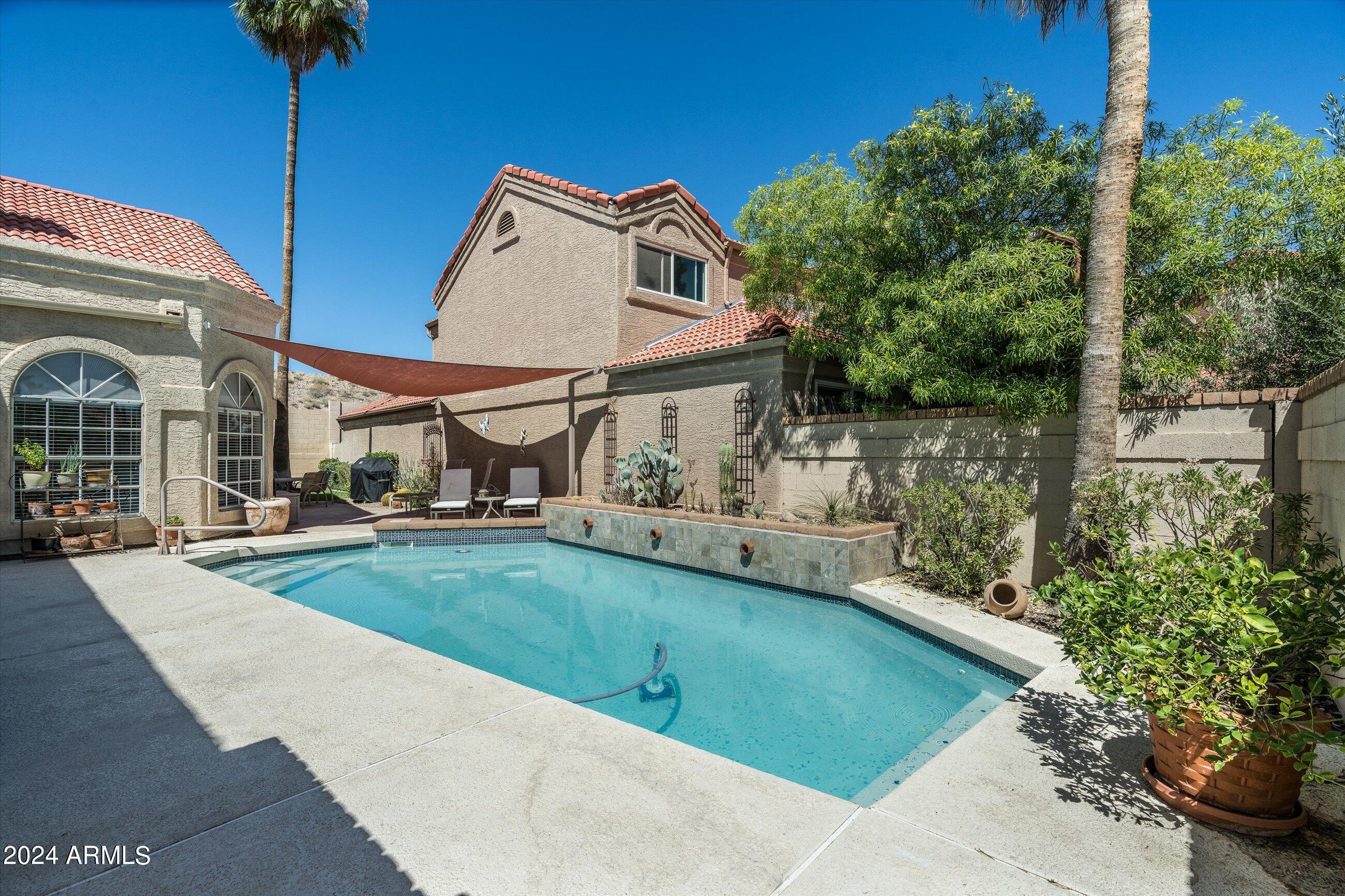 11236 E LAUREL Lane