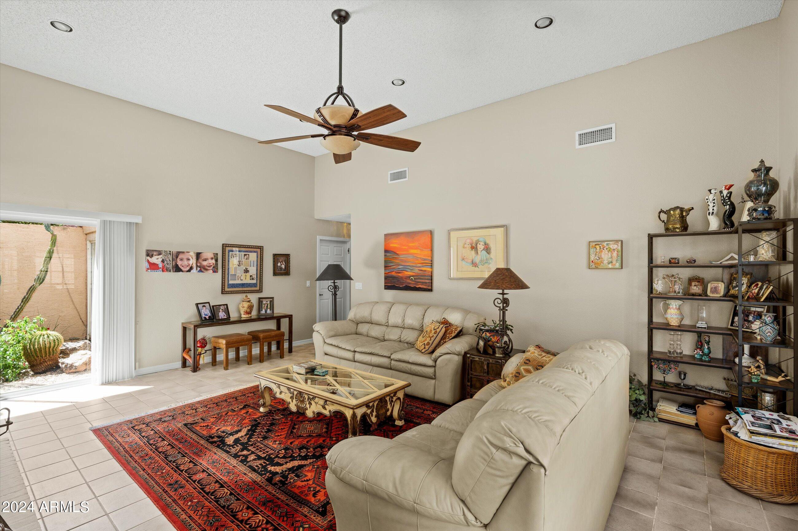 11236 E LAUREL Lane