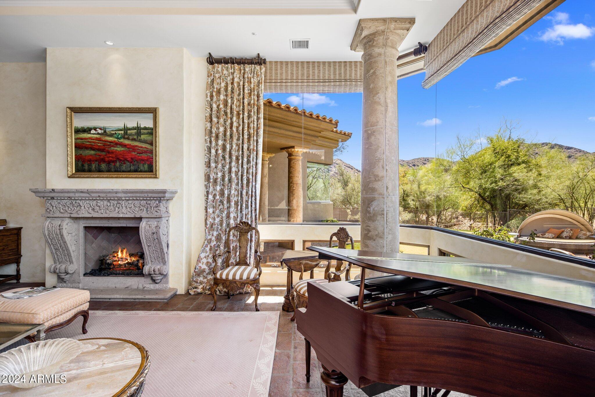 4987 E MOCKINGBIRD Lane