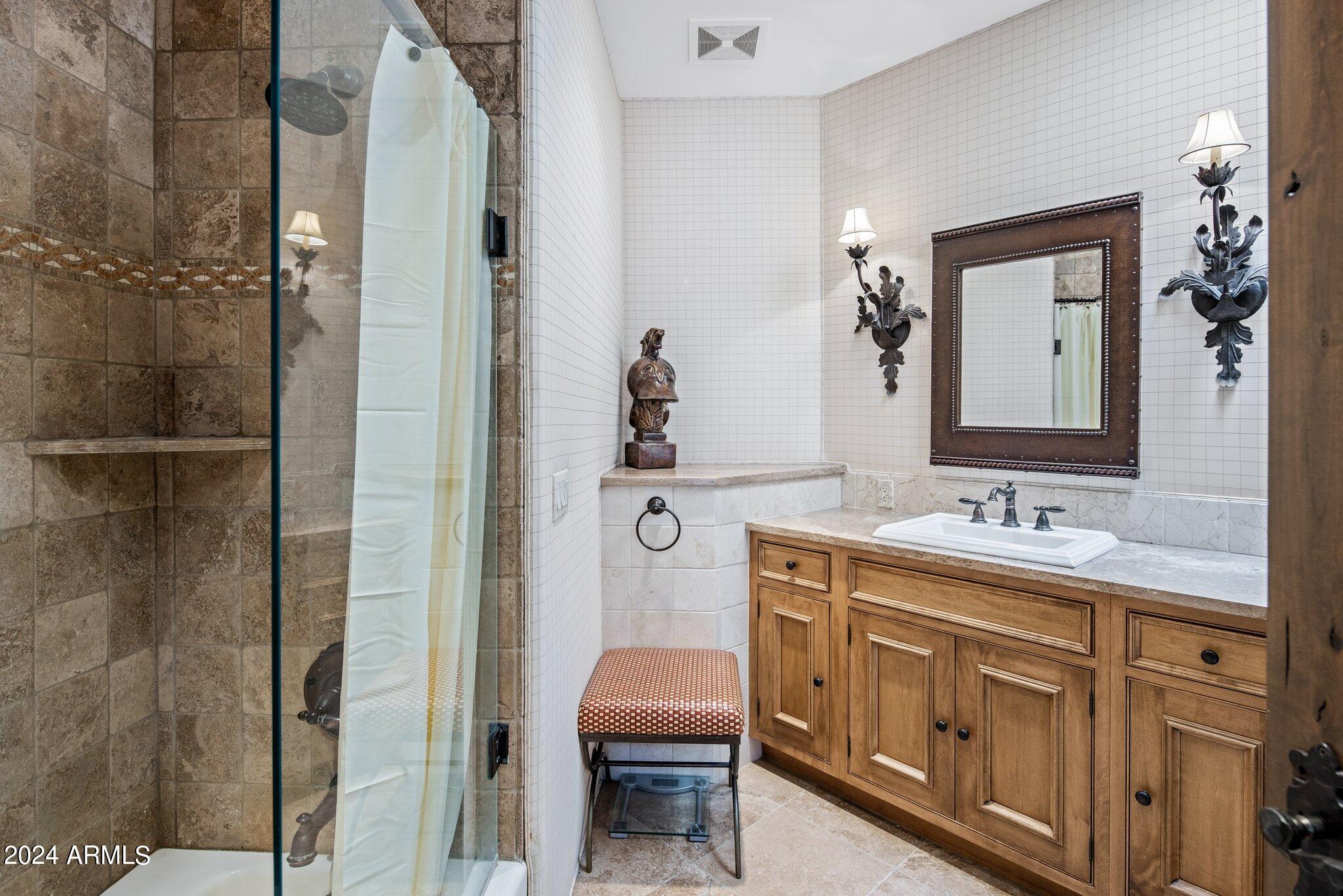 4987 E MOCKINGBIRD Lane