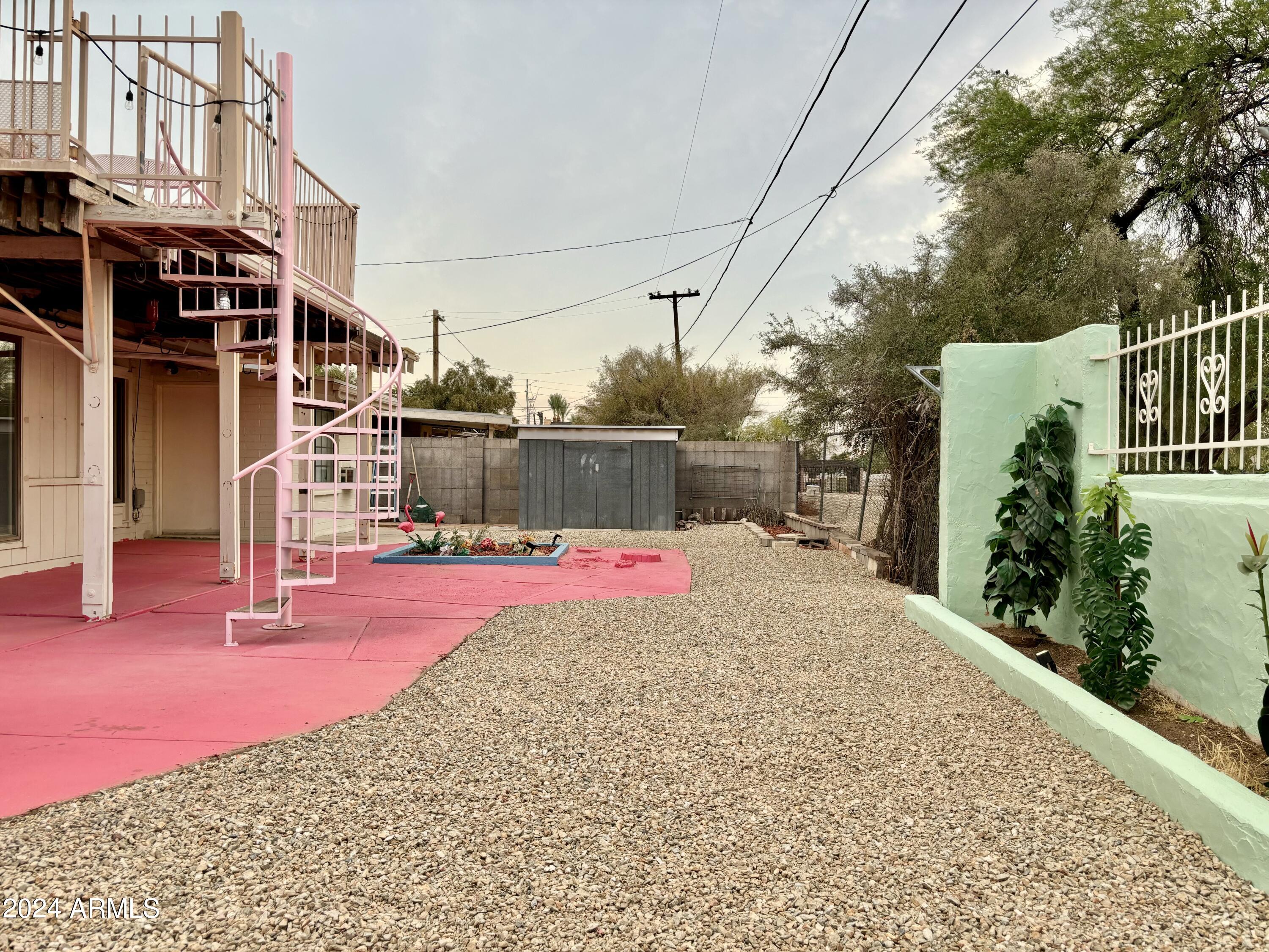 8026 N 10TH Street