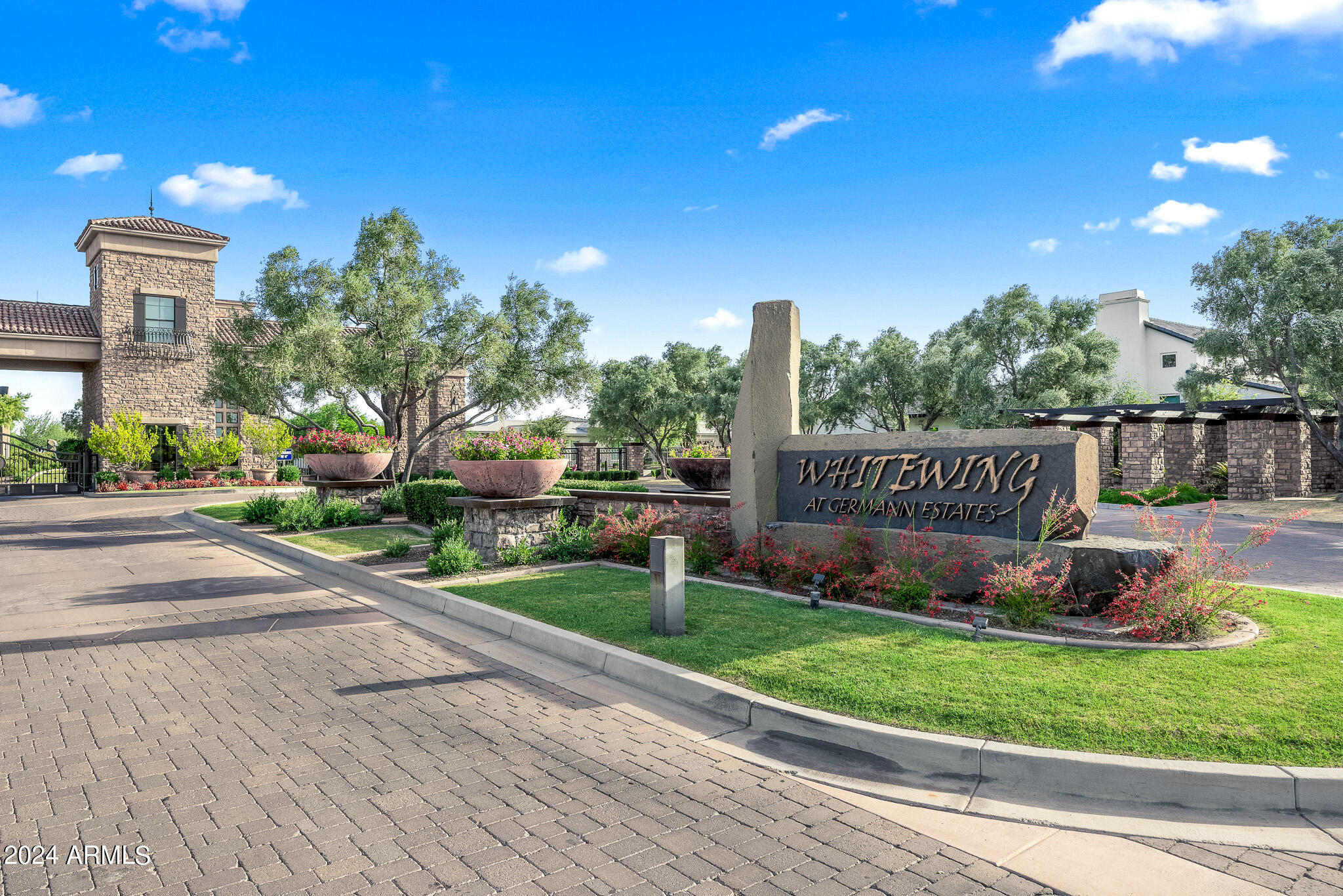 2654 E WARBLER Road