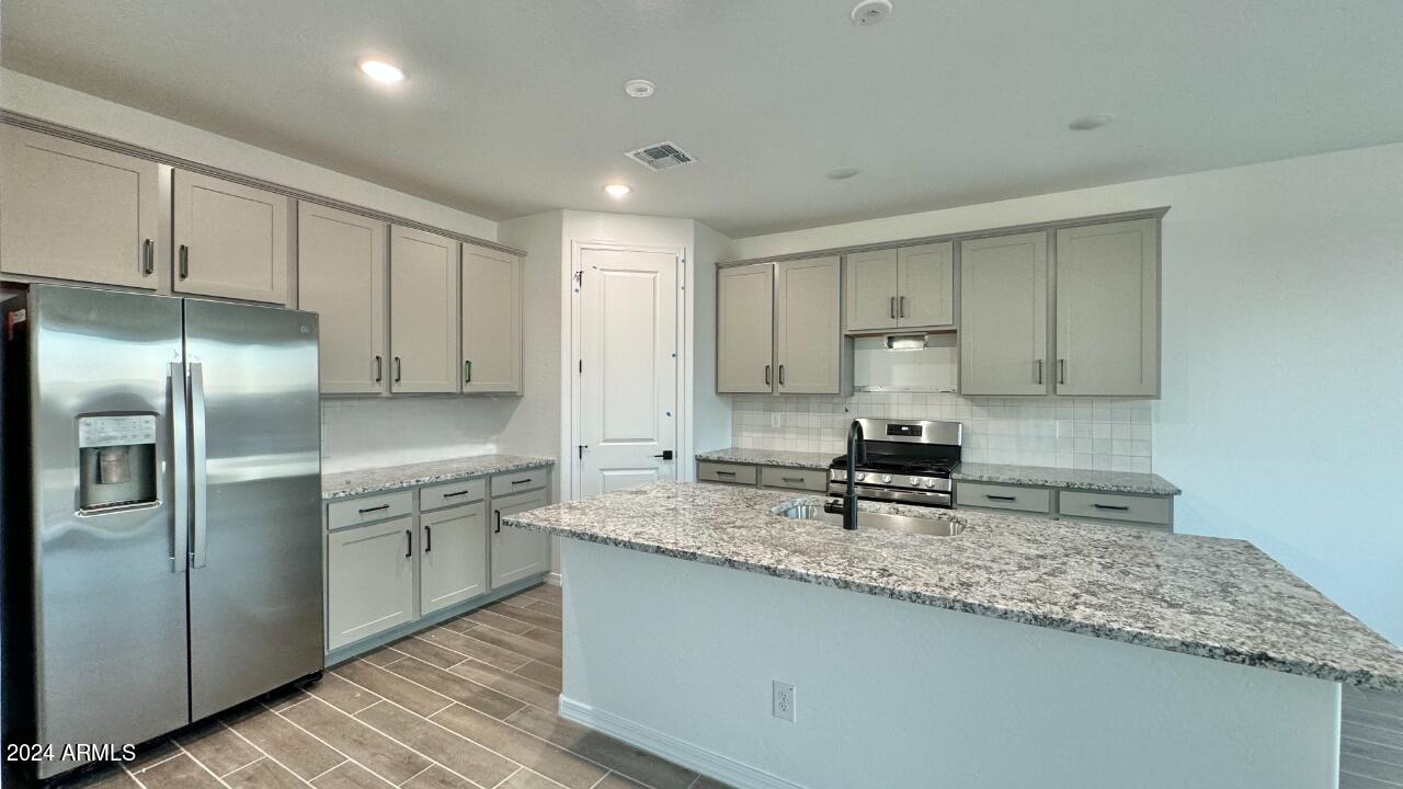 22892 E LORDS Way