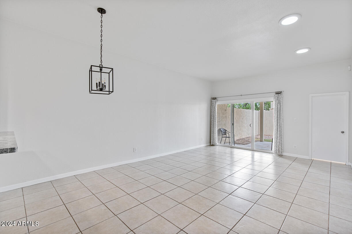 5 W Casa Hermosa Drive