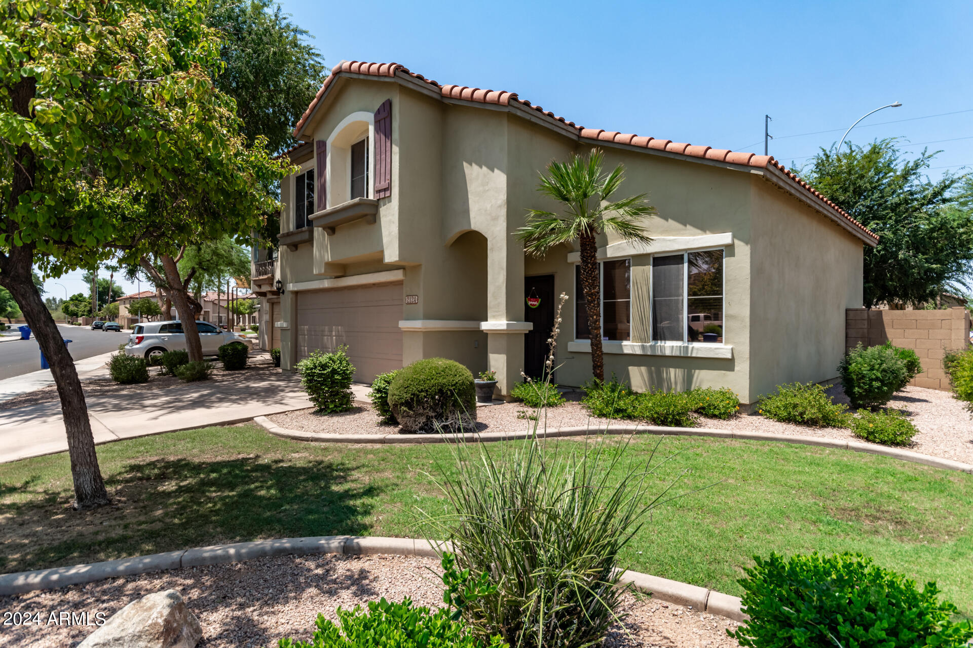 2124 N SAN VINCENTE Drive
