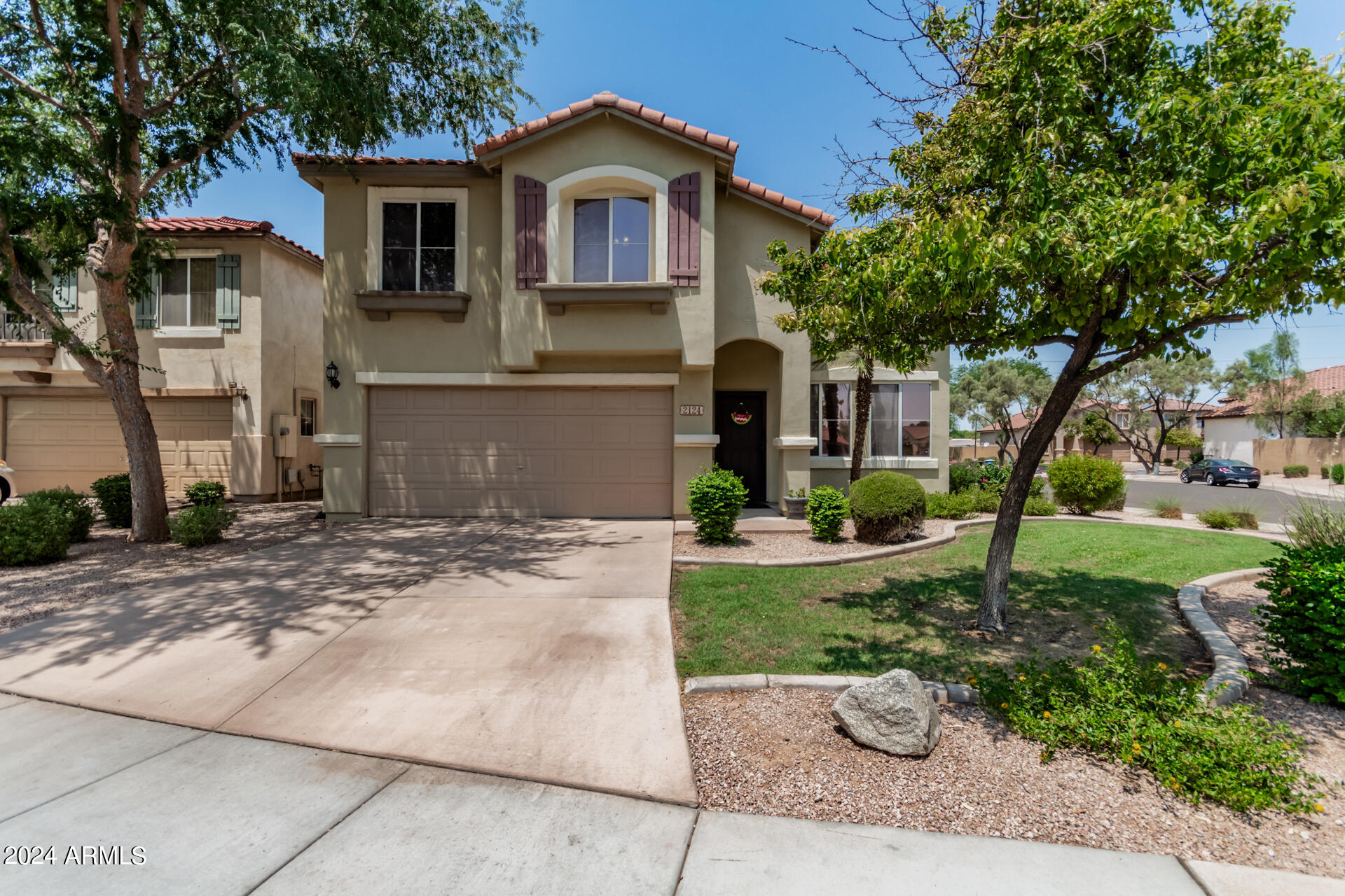 2124 N SAN VINCENTE Drive
