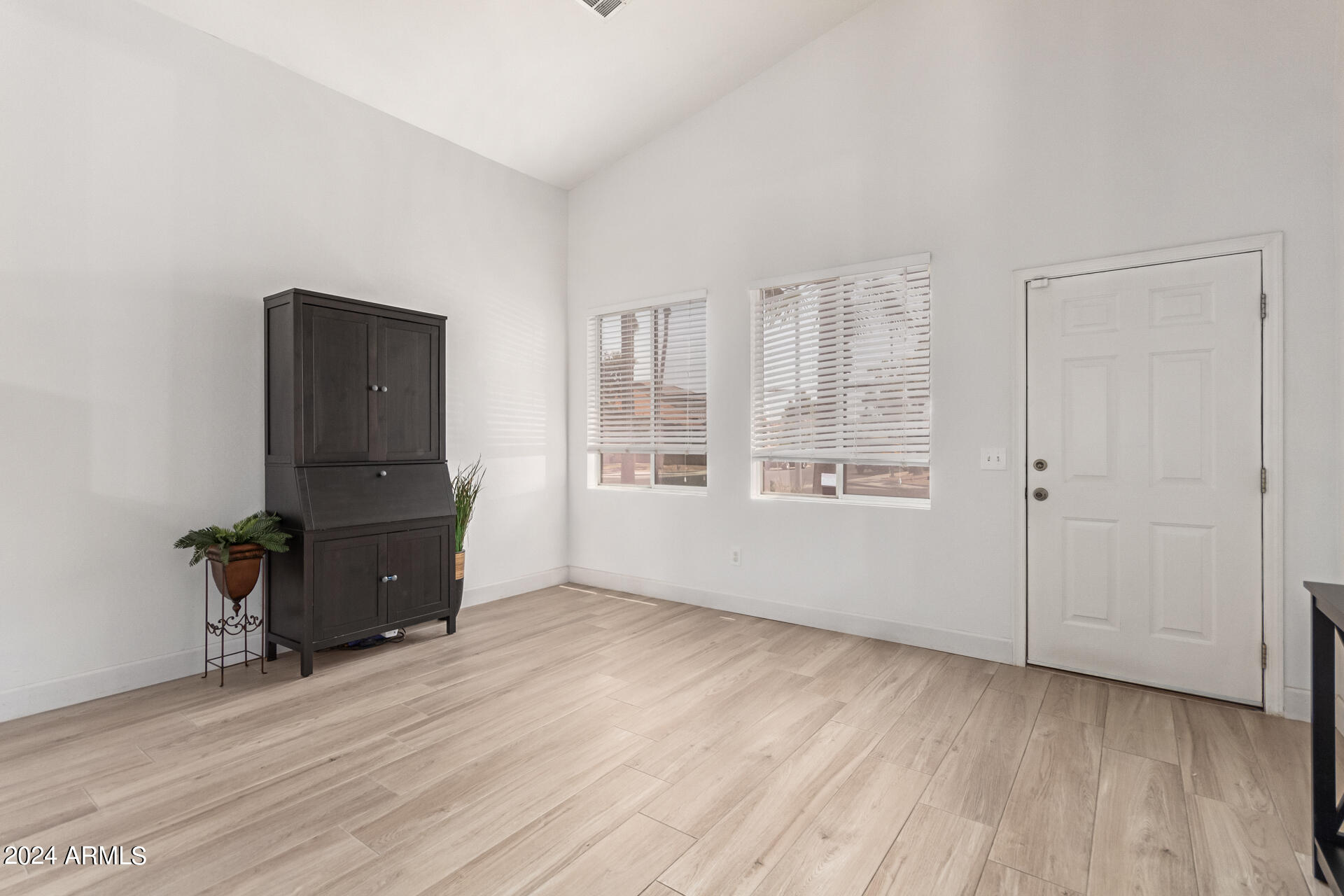 2124 N SAN VINCENTE Drive