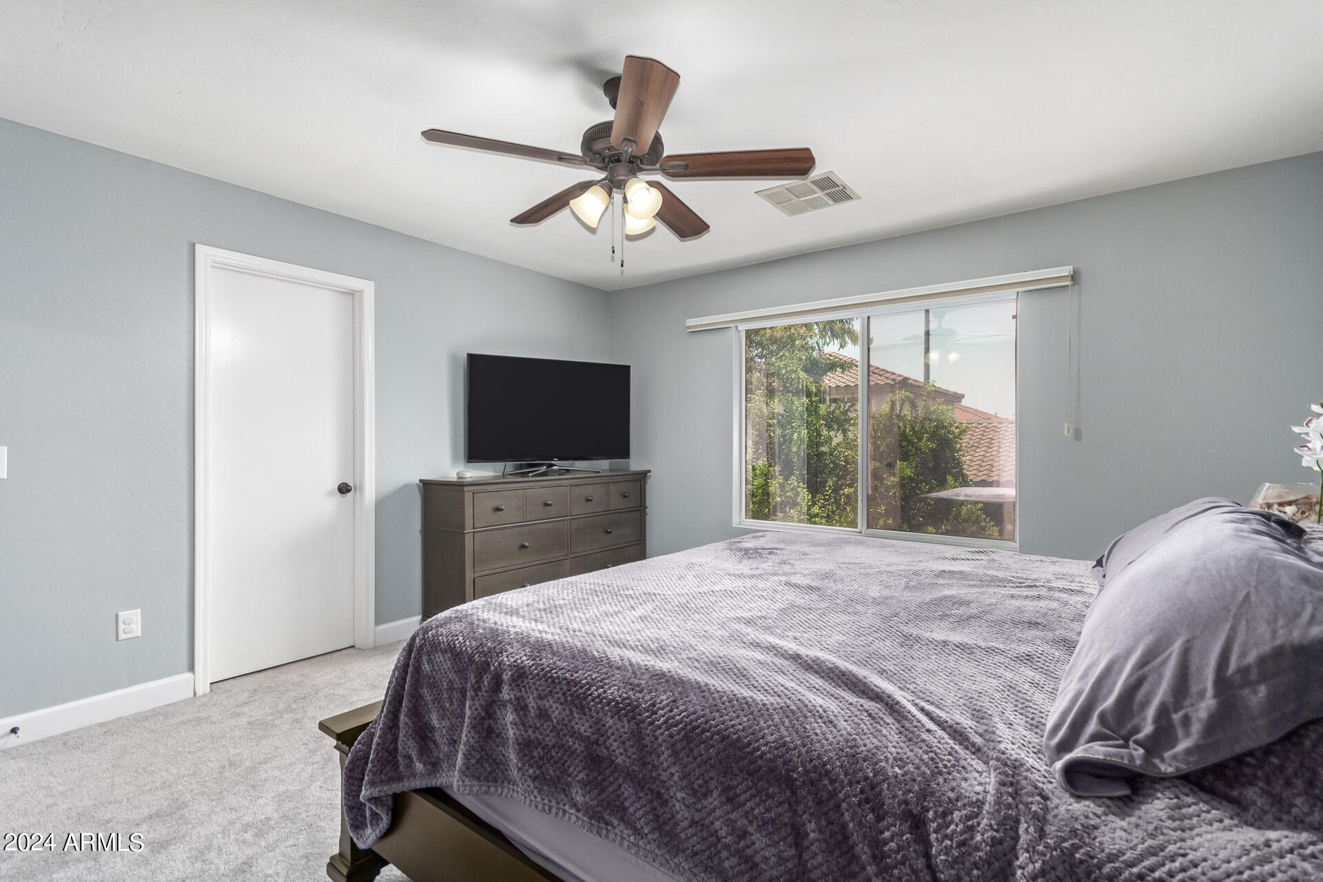 2124 N SAN VINCENTE Drive