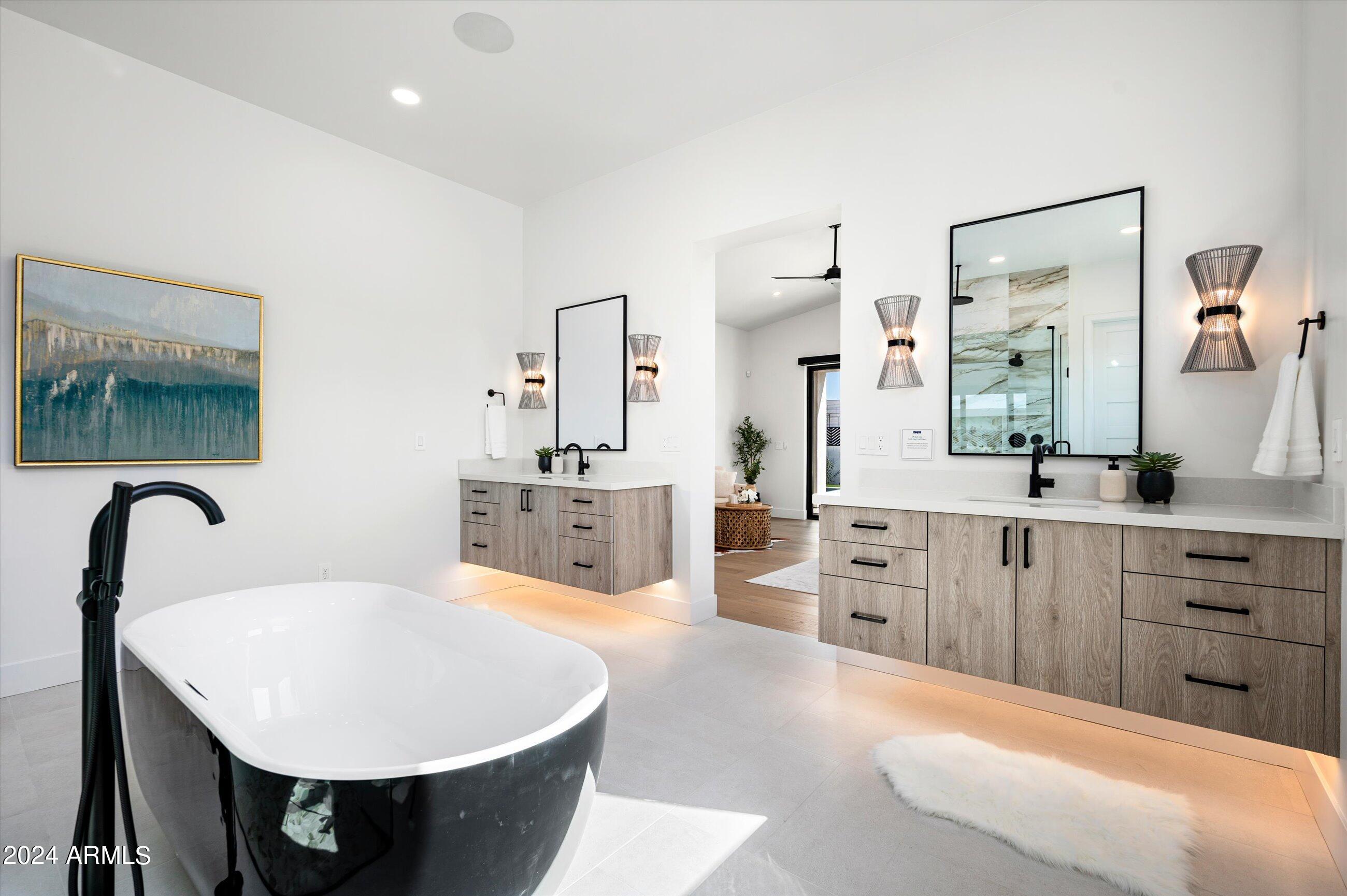 1815 E MYRTLE Avenue